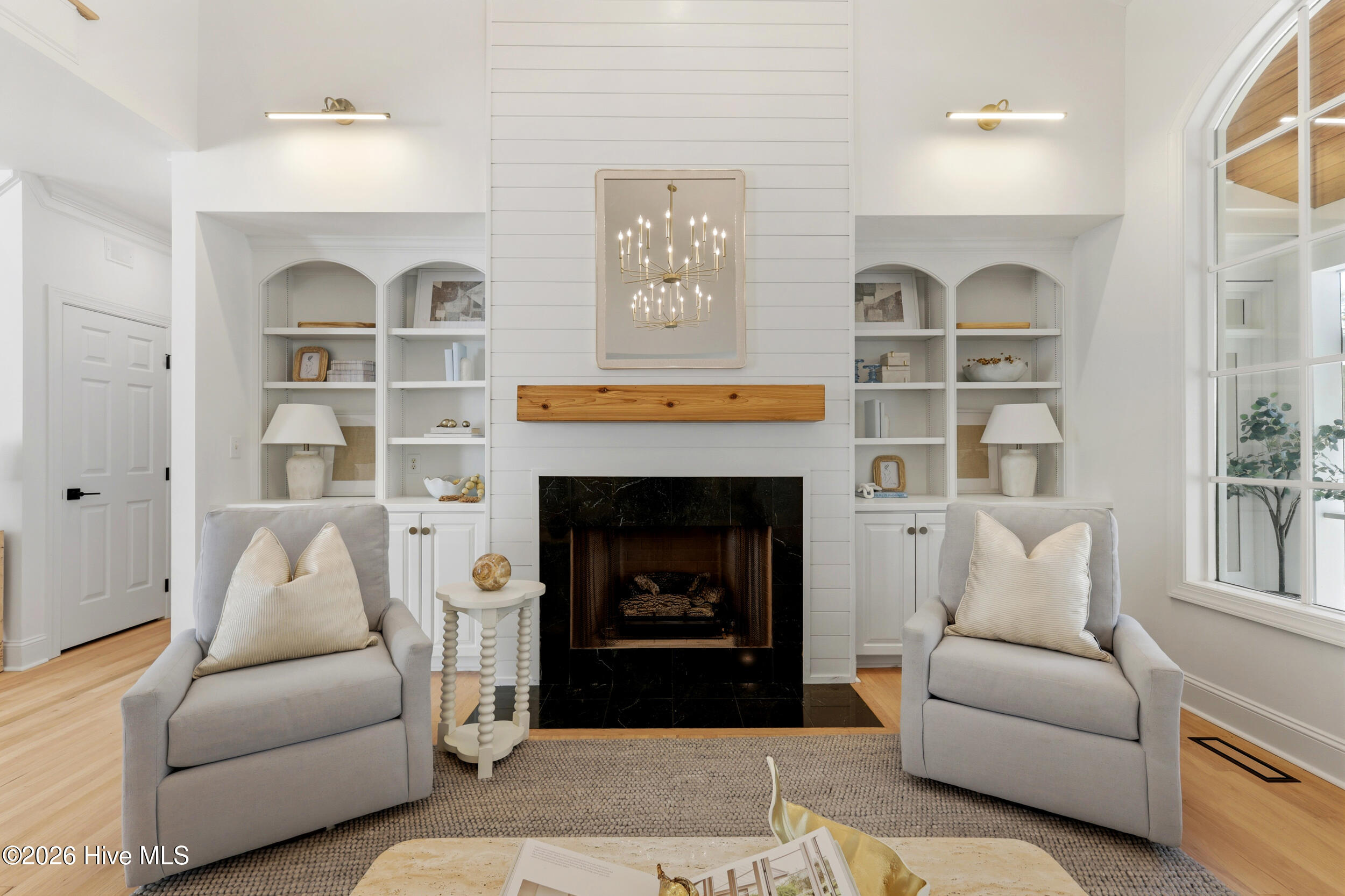 100540721 | Photo 21