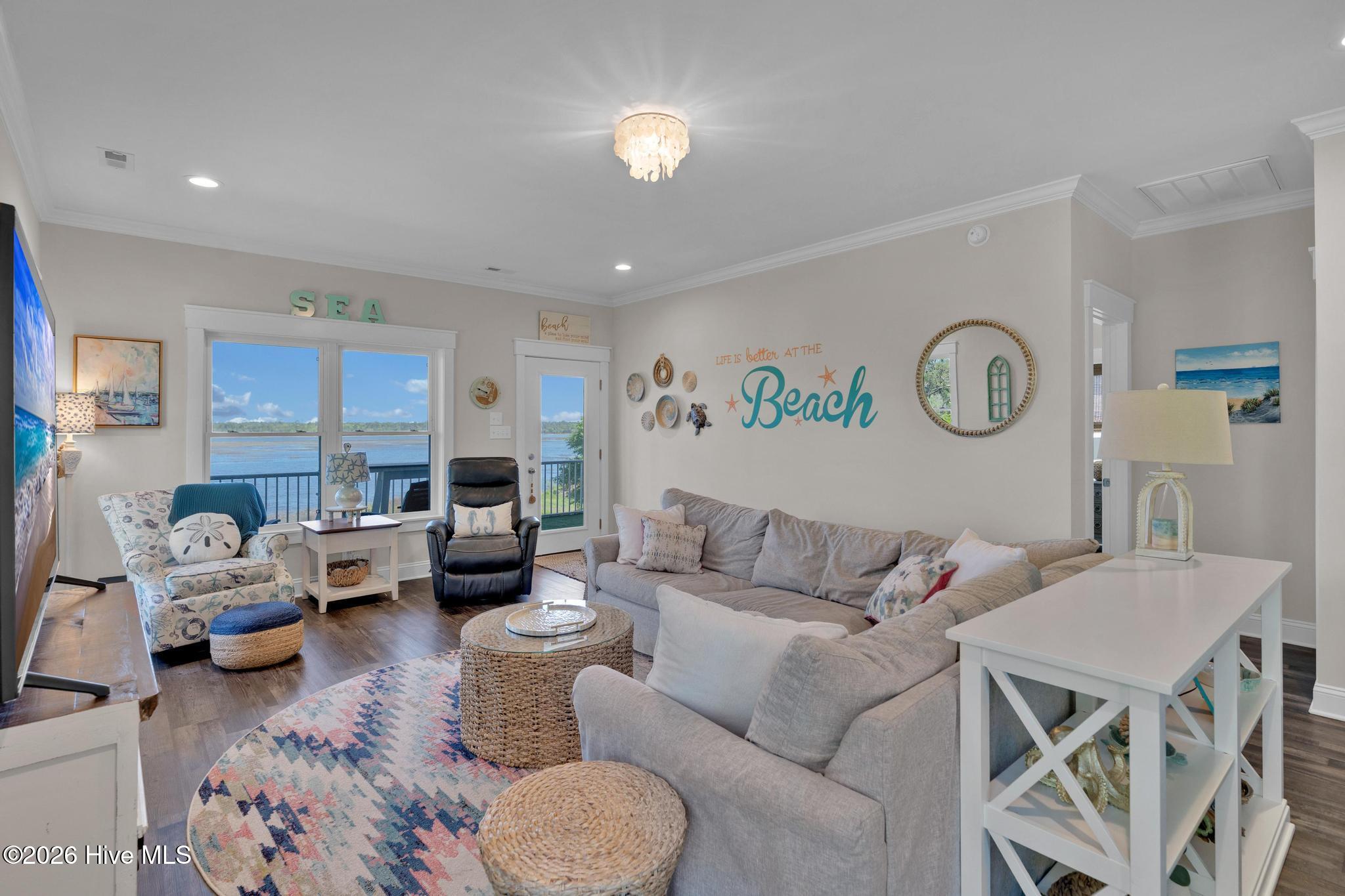 100569220 | Photo 19