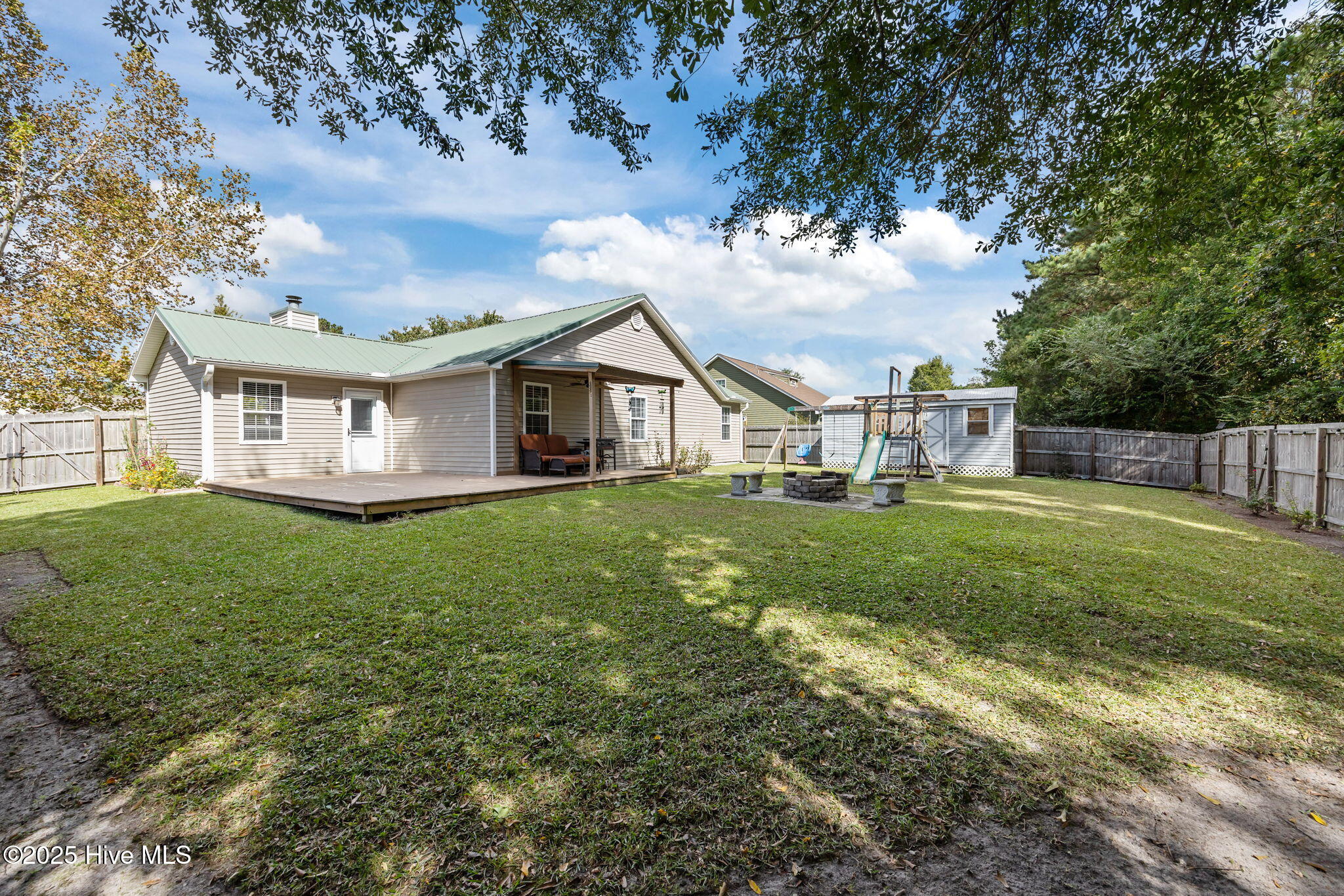 100545928 | Photo 27