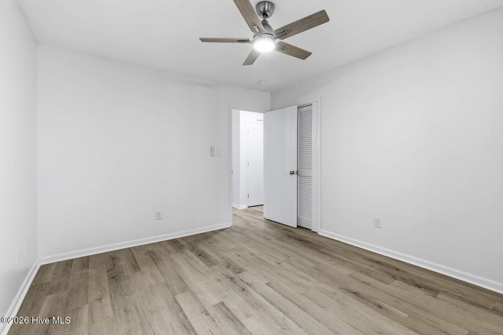 100557257 | Photo 14