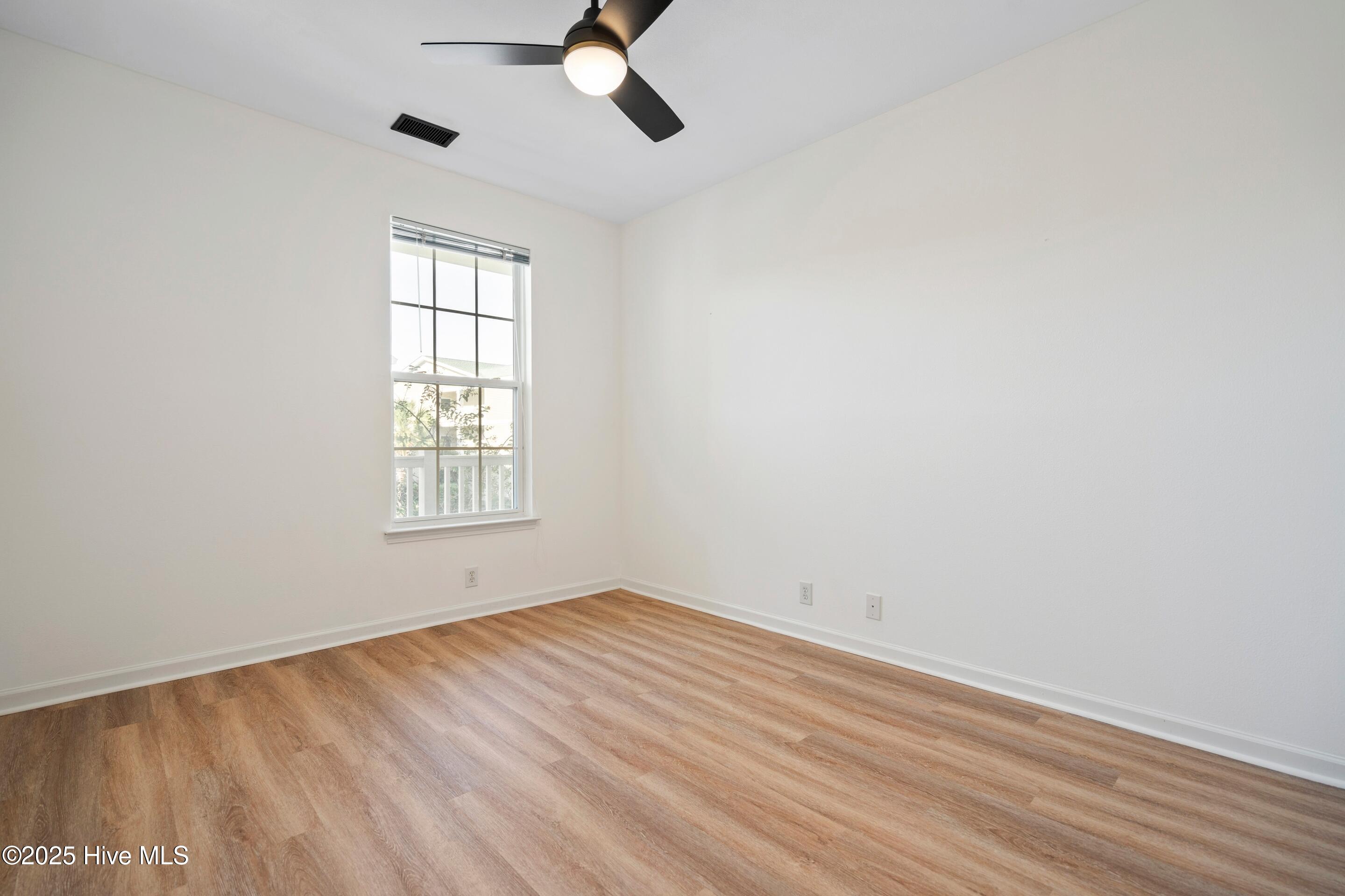 100551288 | Photo 34