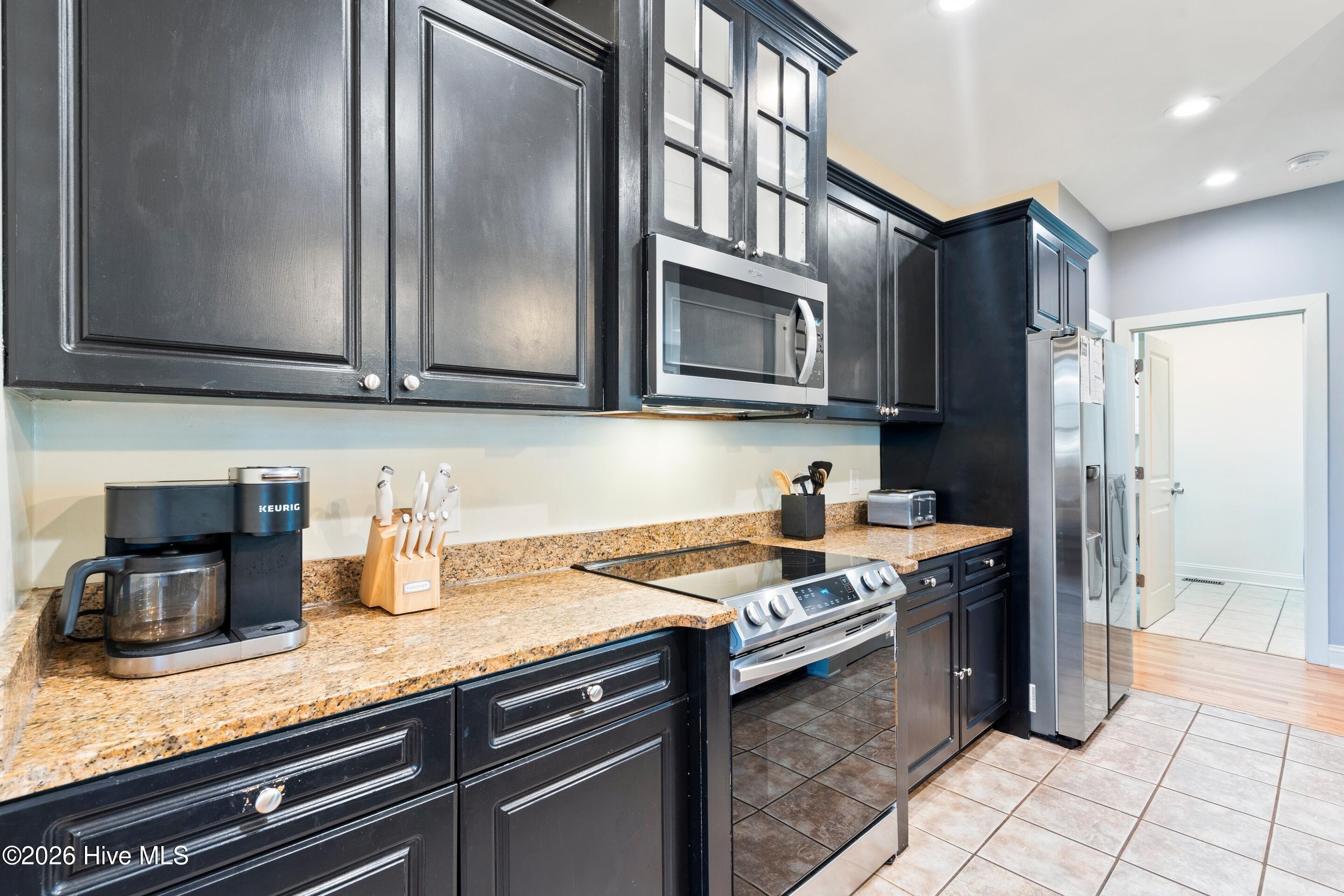 100549187 | Photo 31