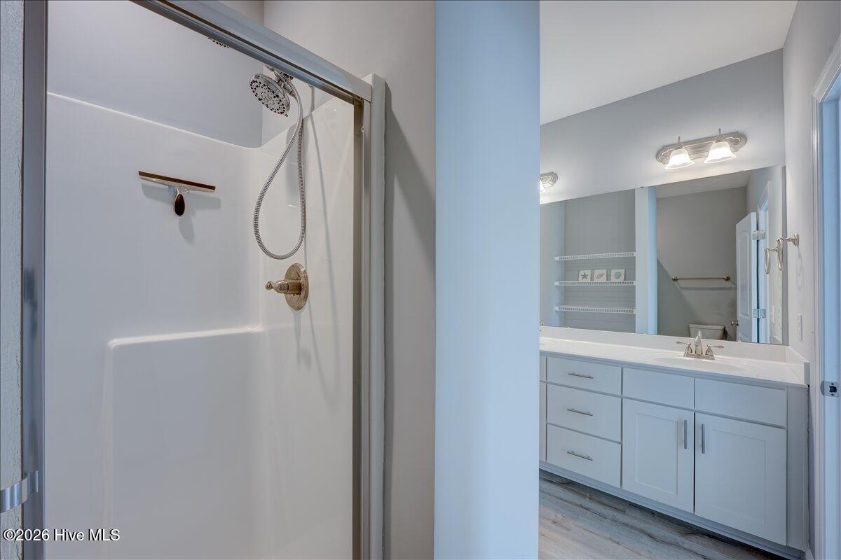 100567041 | Photo 28