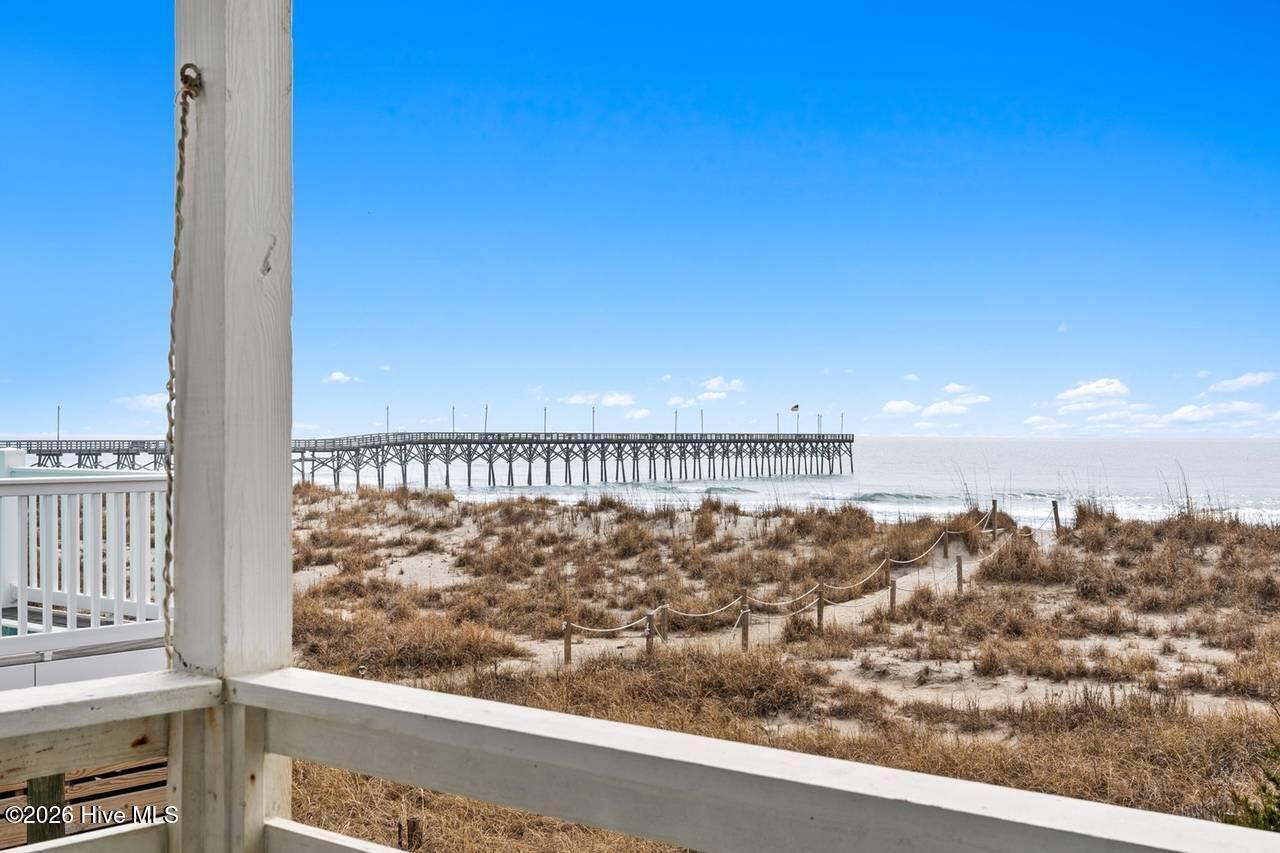 100556593 | Photo 12