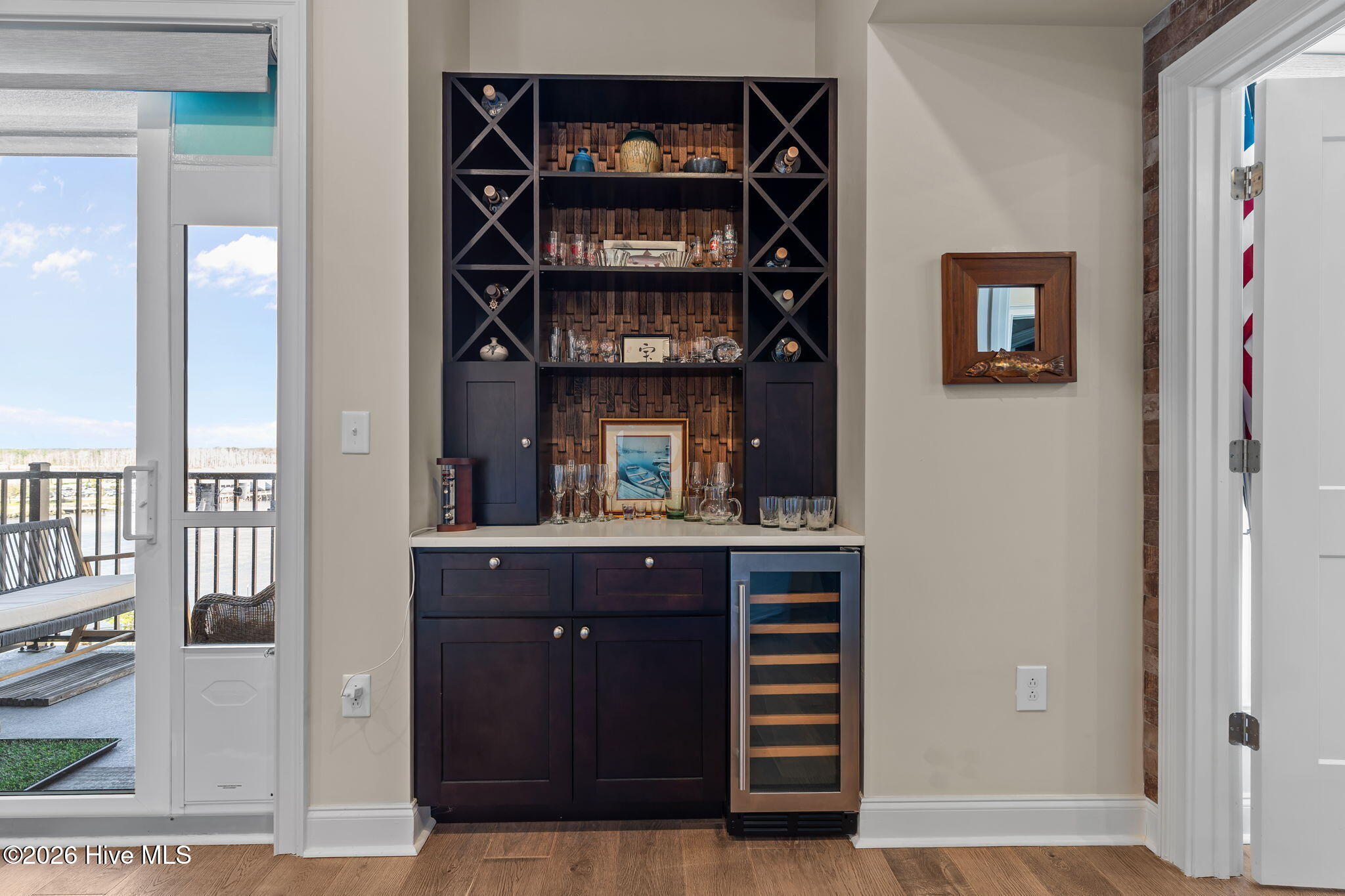 100565283 | Photo 19