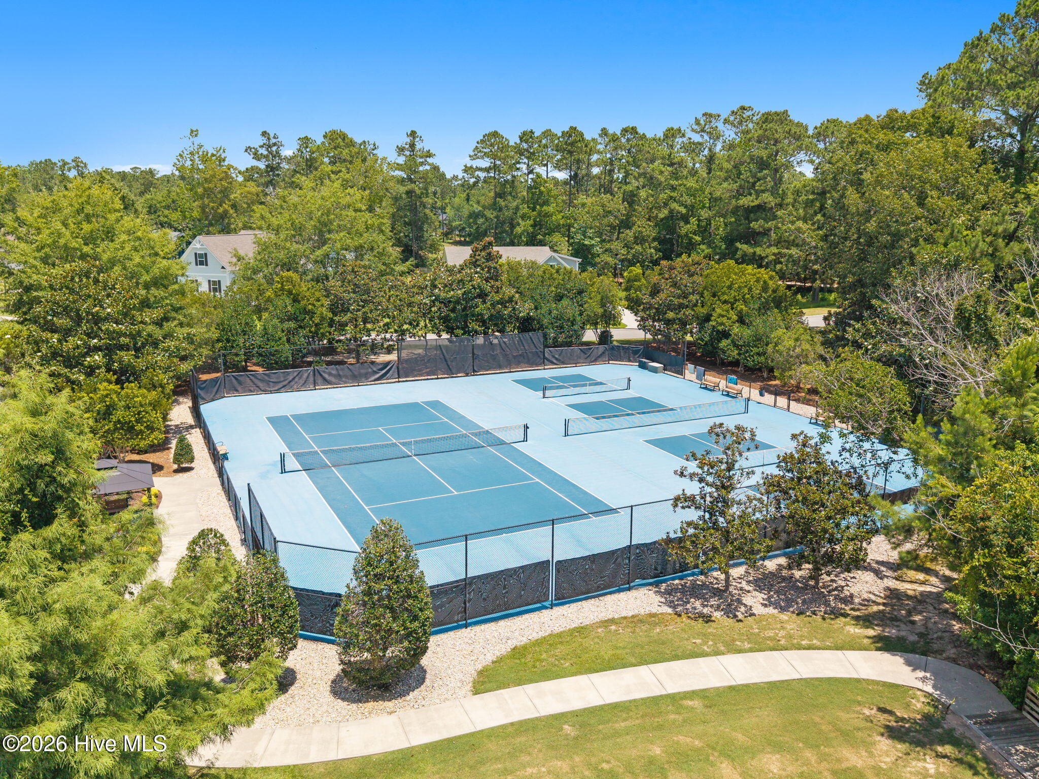 100561816 | Photo 55