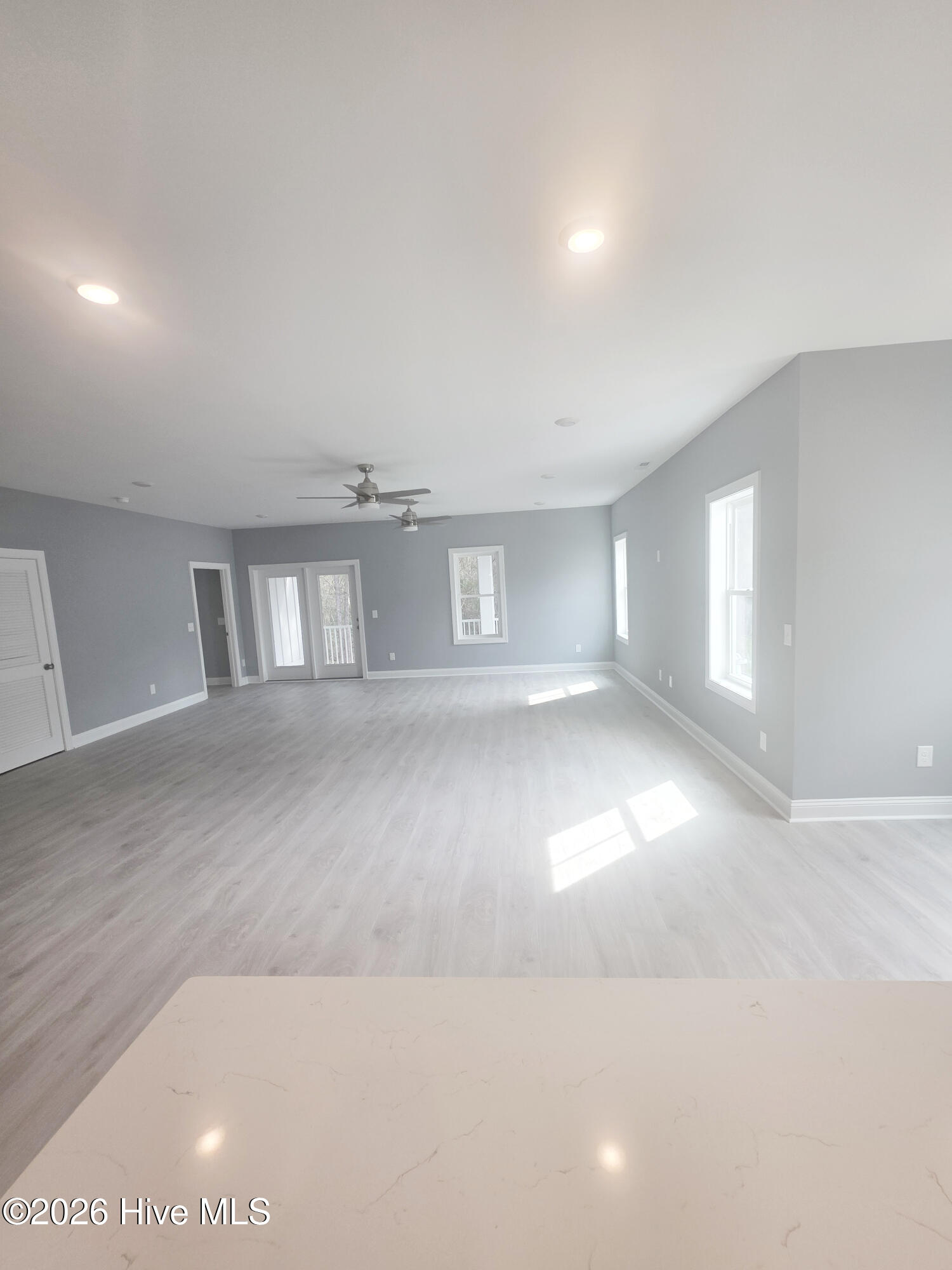 100530509 | Photo 29