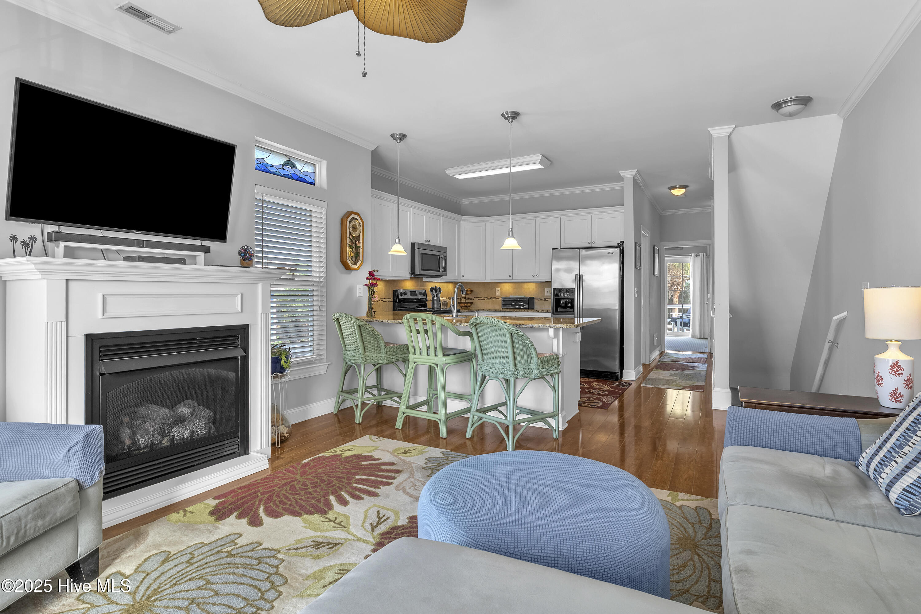 100529504 | Photo 10