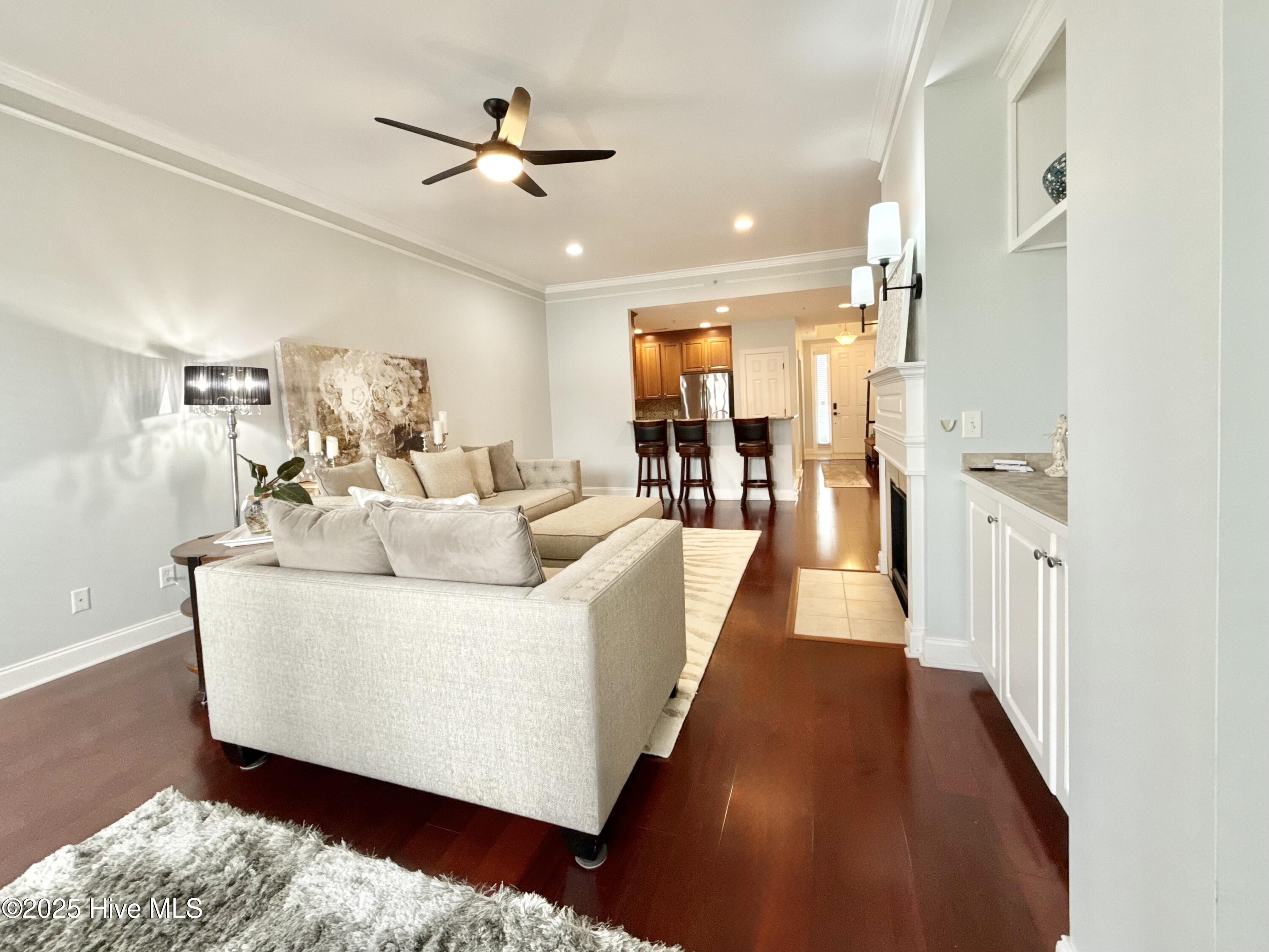 100542840 | Photo 17