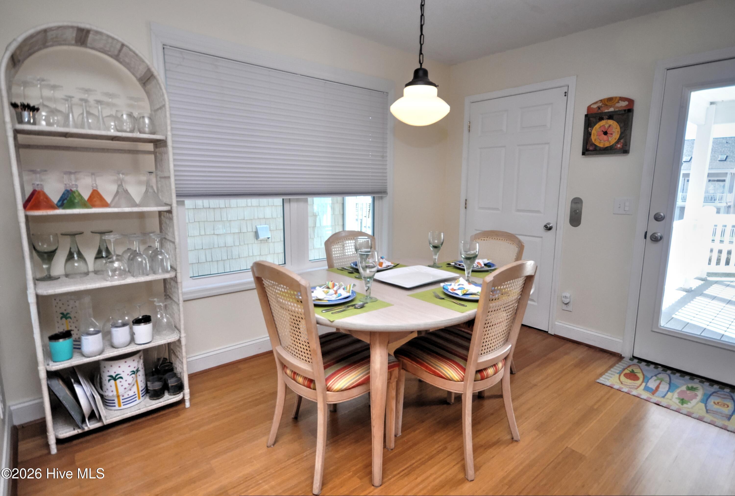 100549802 | Photo 14