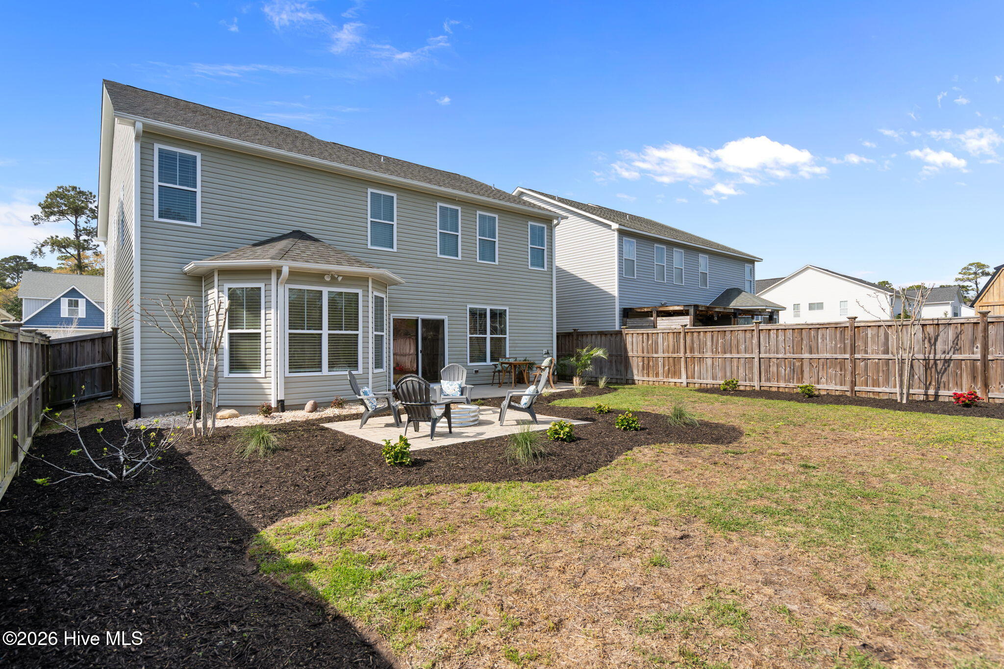 100562615 | Photo 48