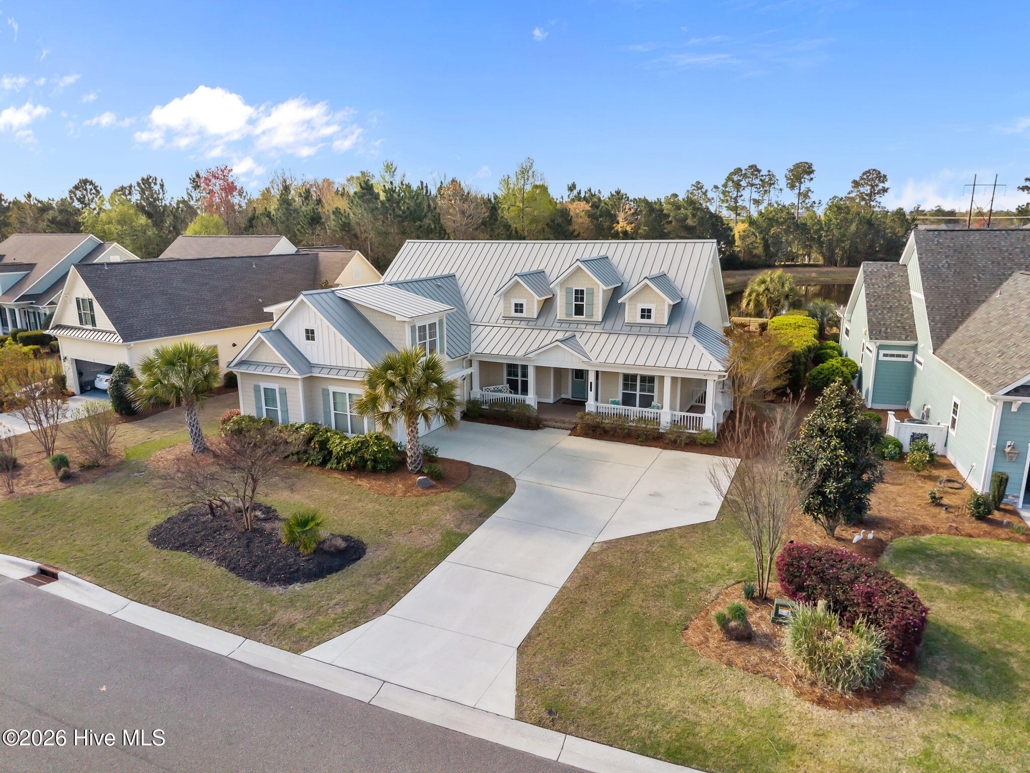 100564215 | Photo 61