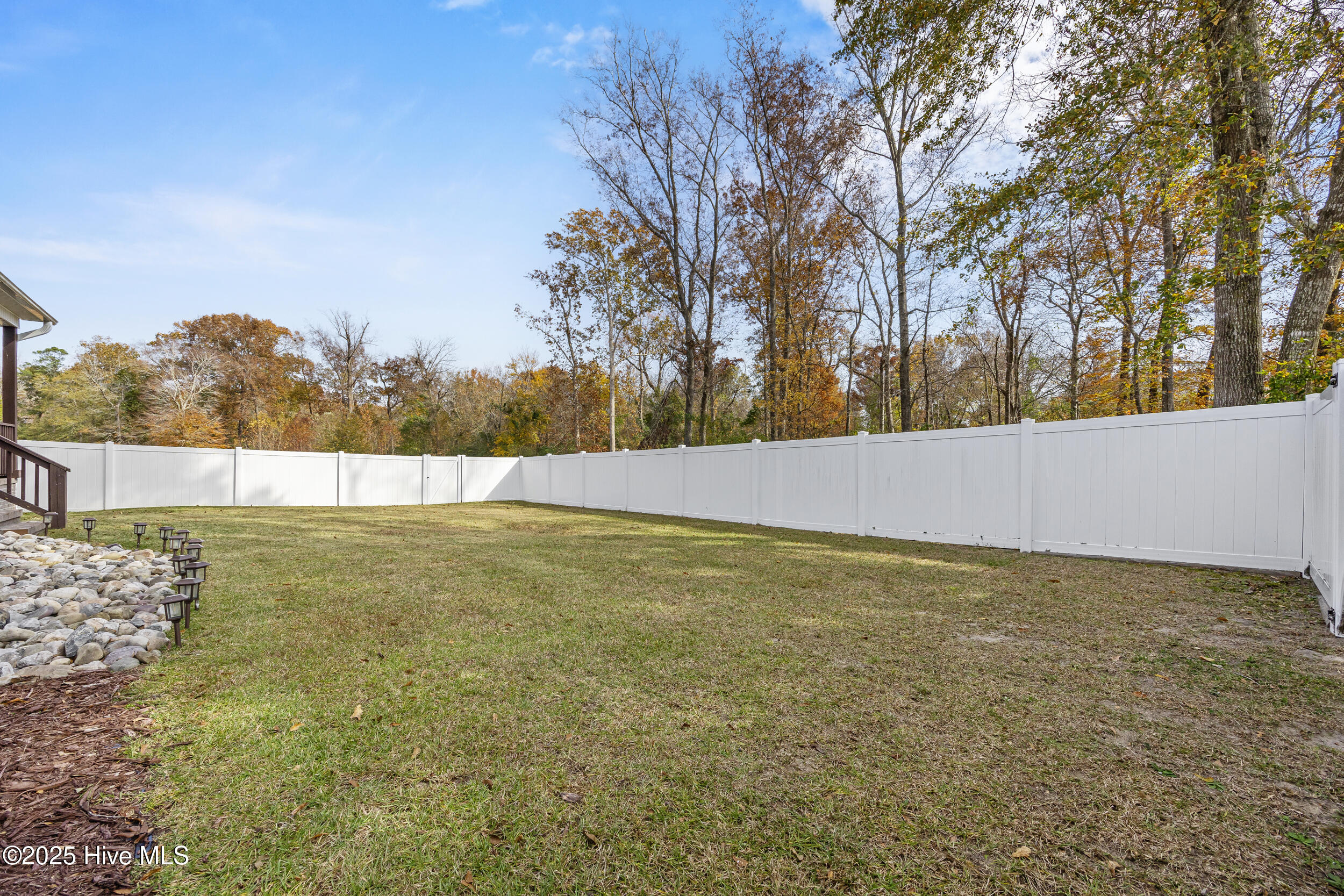 100542328 | Photo 48