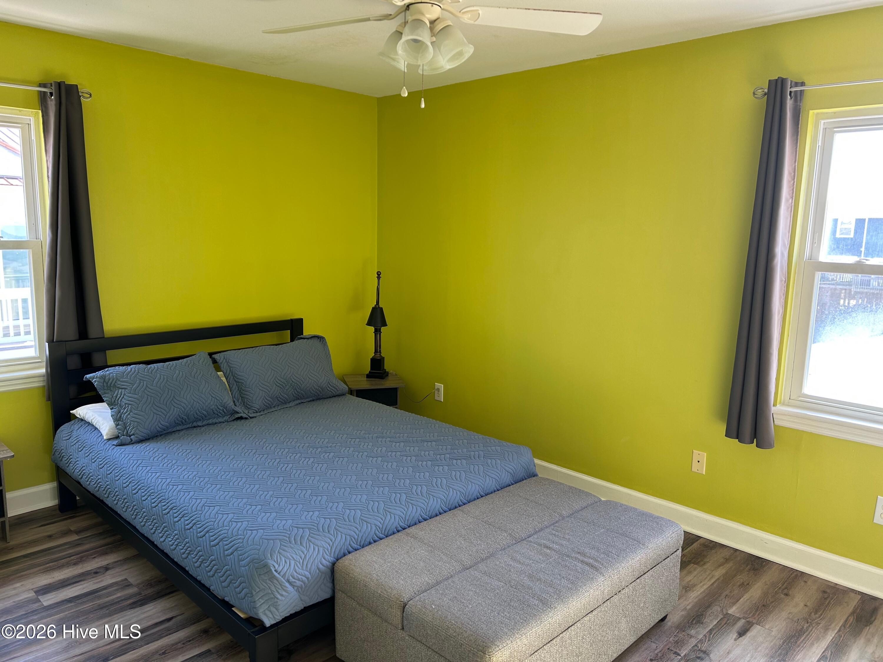 100563924 | Photo 26