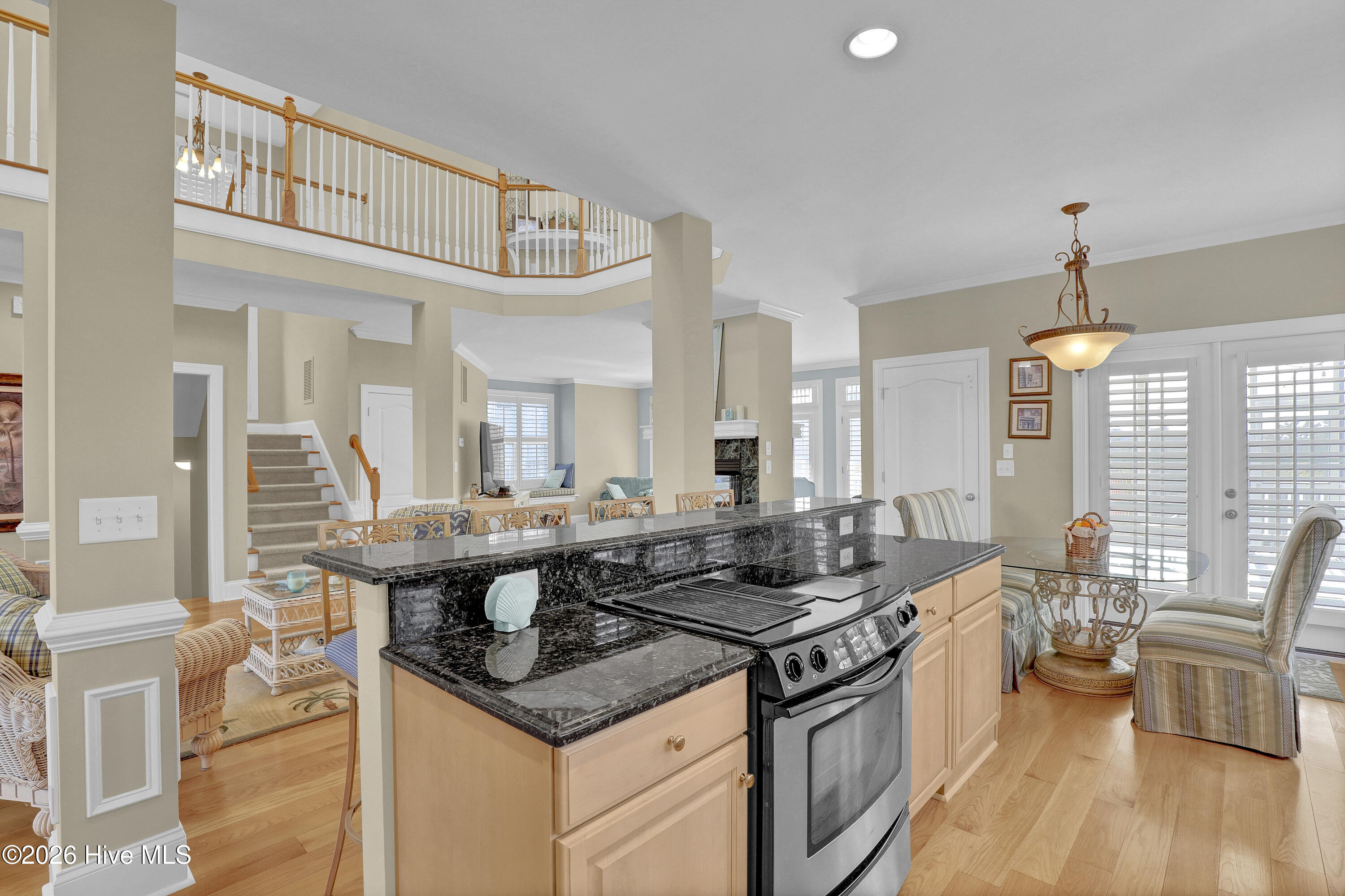 100559155 | Photo 26