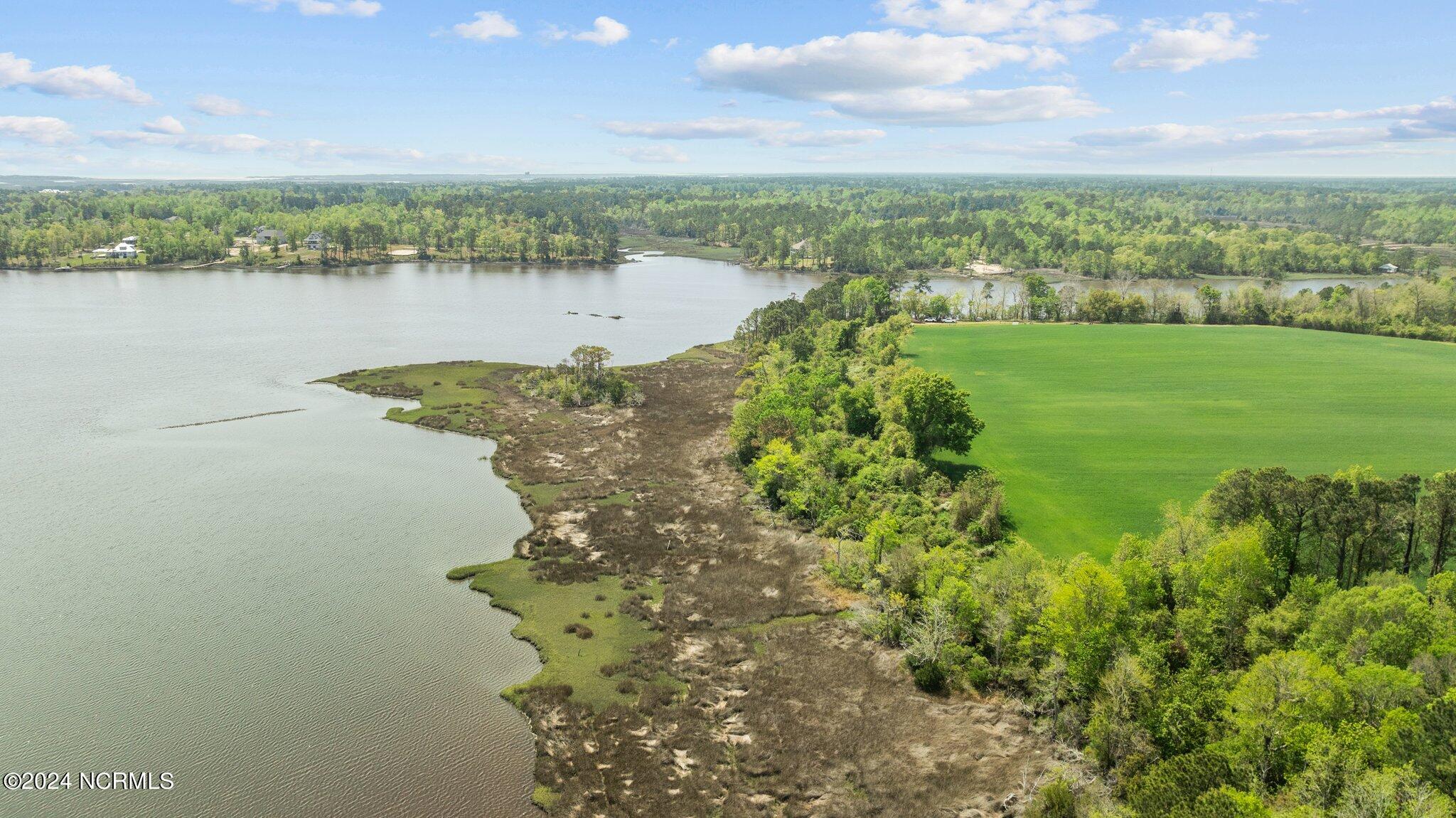 517 Queens Creek Road, Hubert, NC, 28539