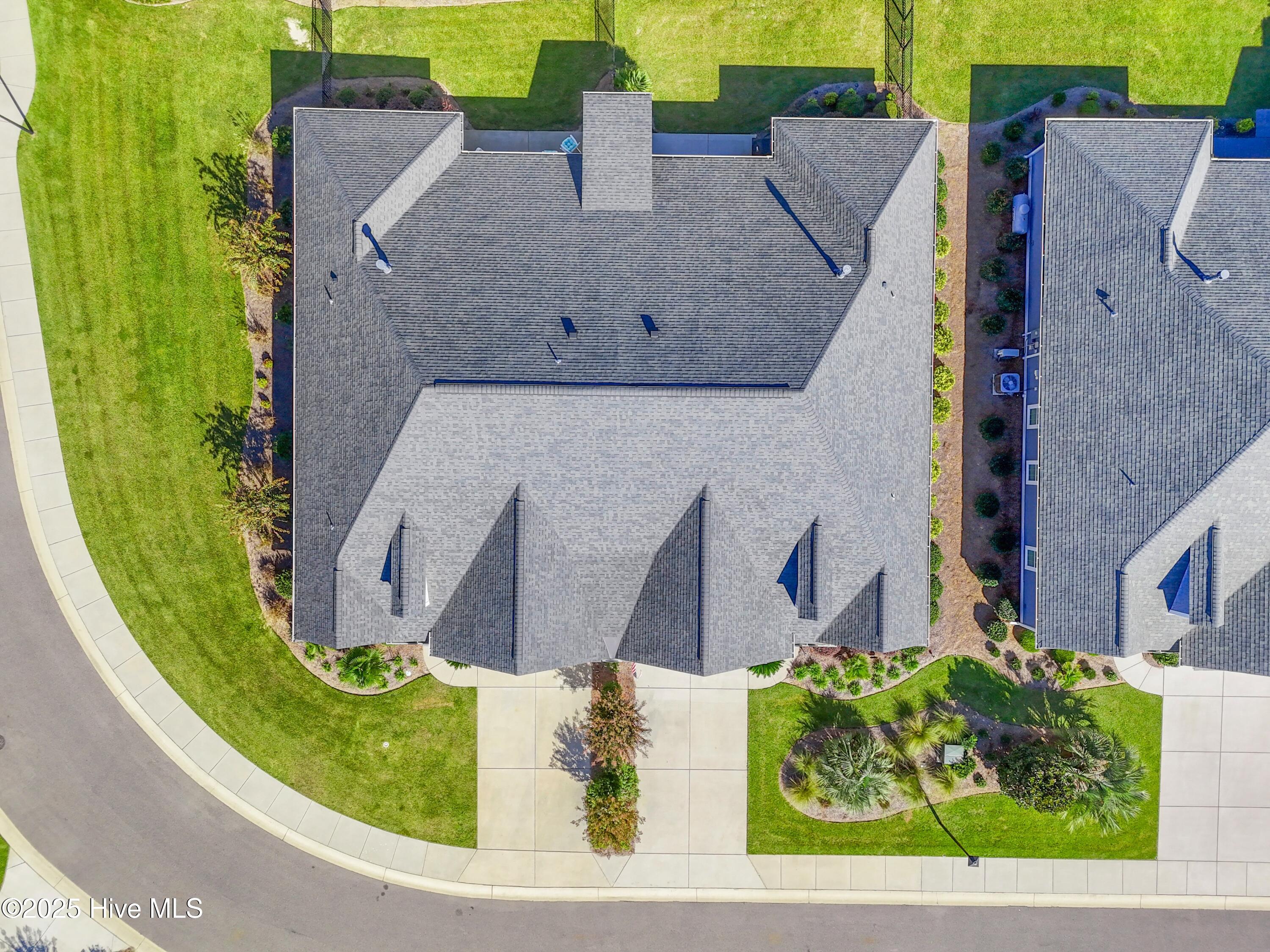 100537733 | Photo 11