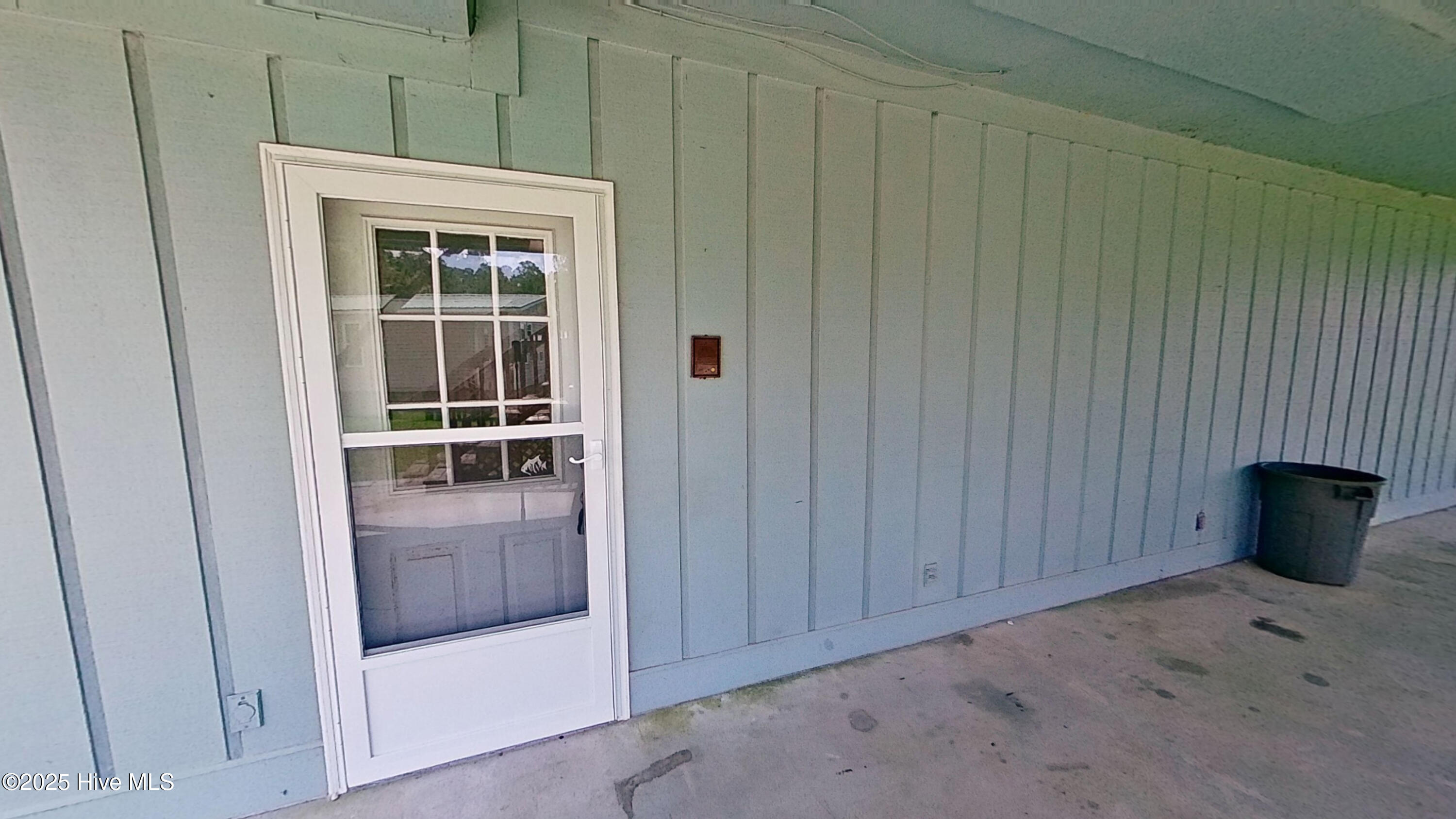 100543059 | Photo 36