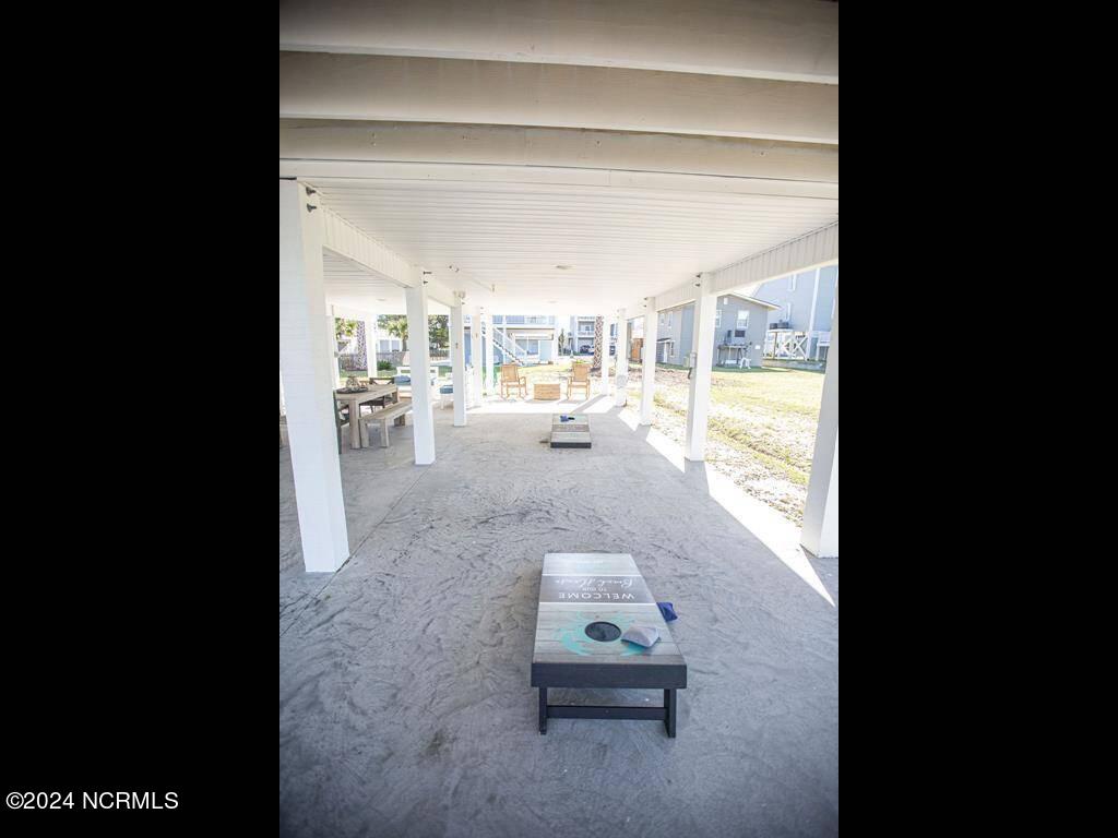 100558410 | Photo 40