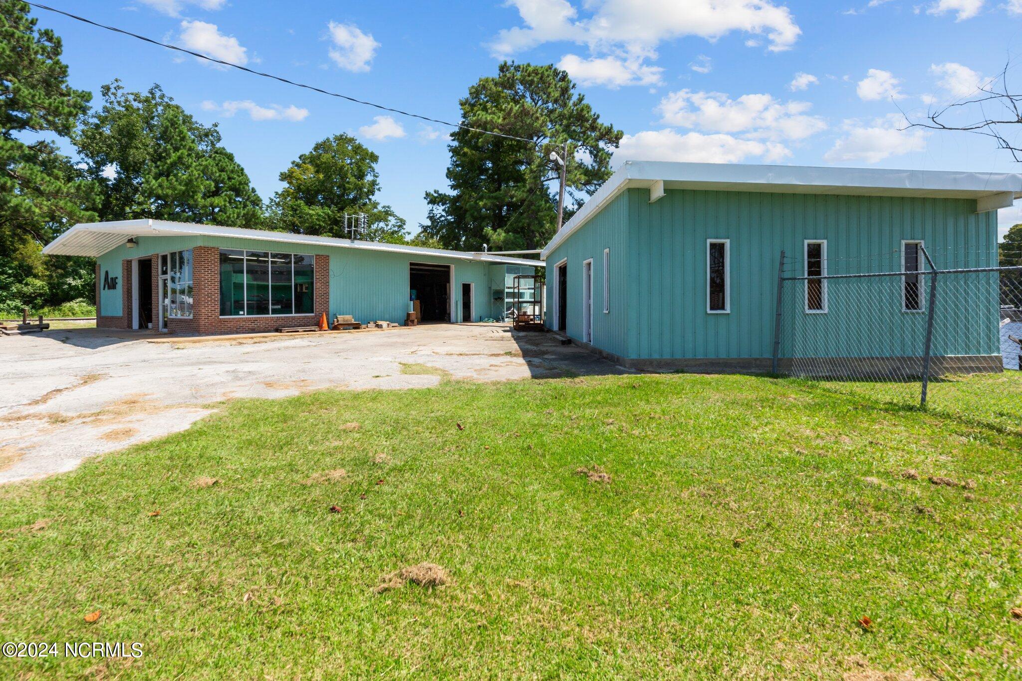 1054 E Main Street, Washington, NC, 27889