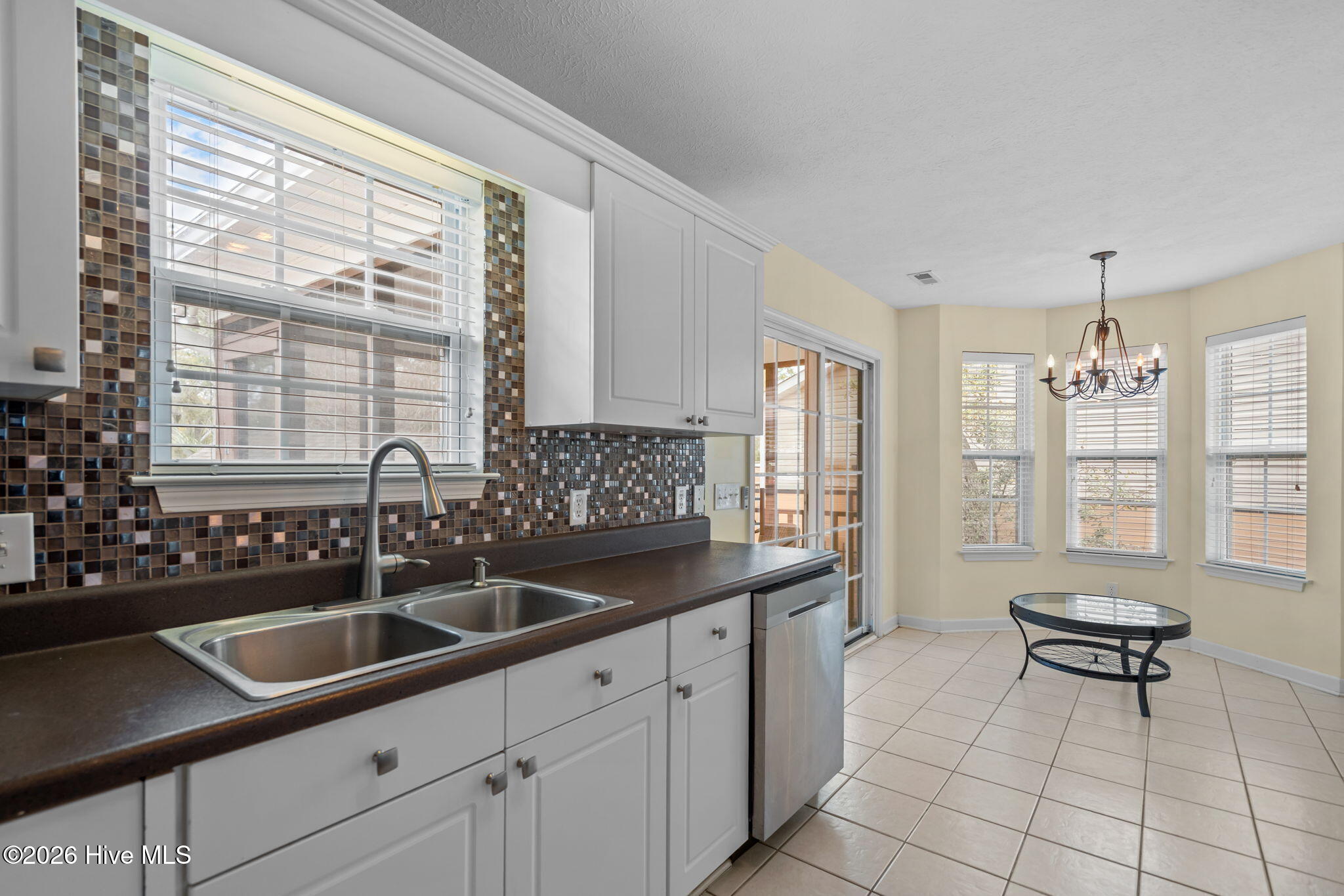 100564732 | Photo 10