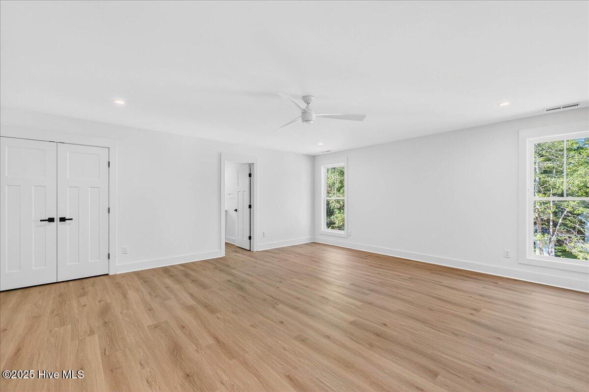 100489507 | Photo 45