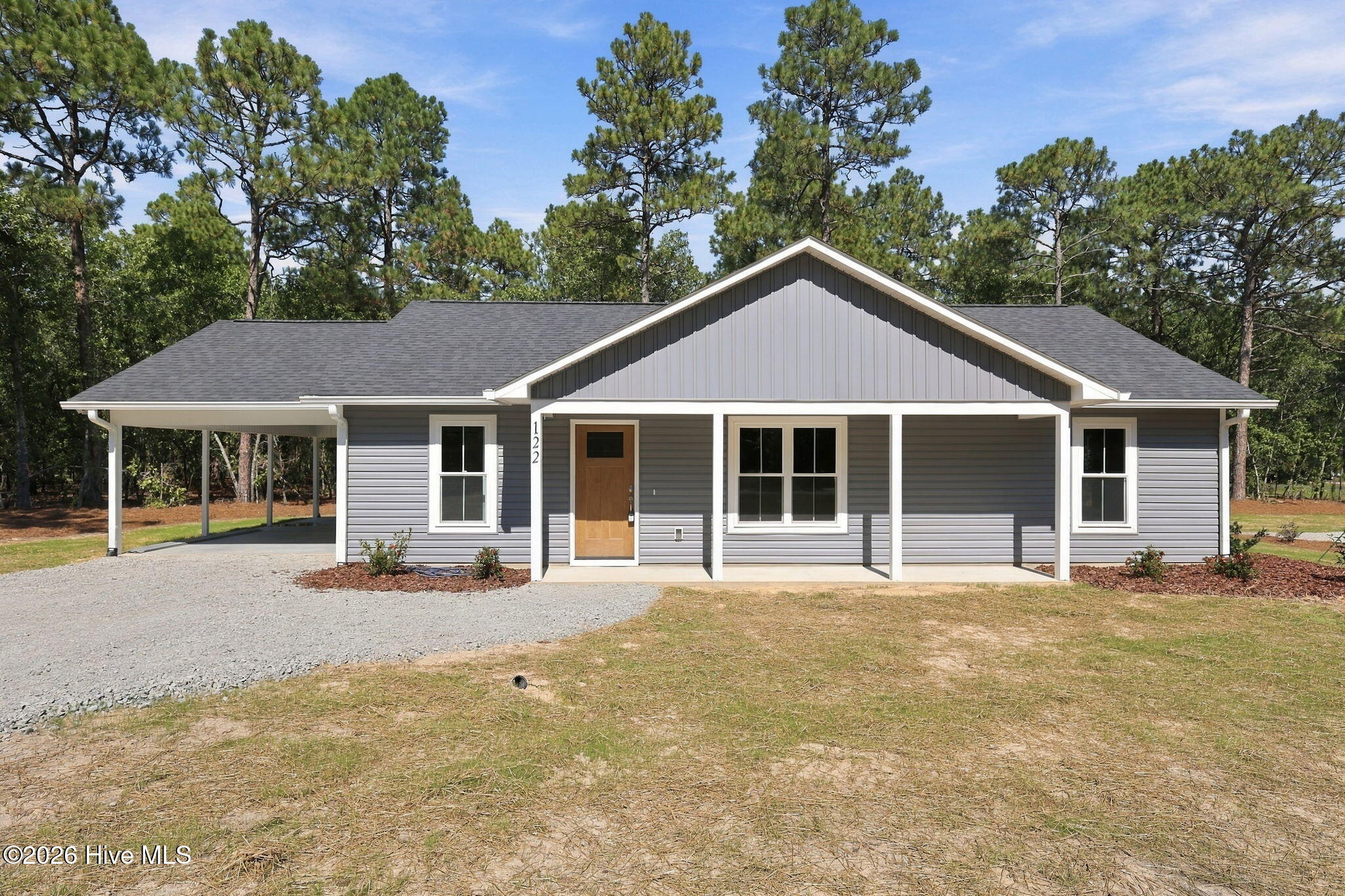 100608197 | Photo 2