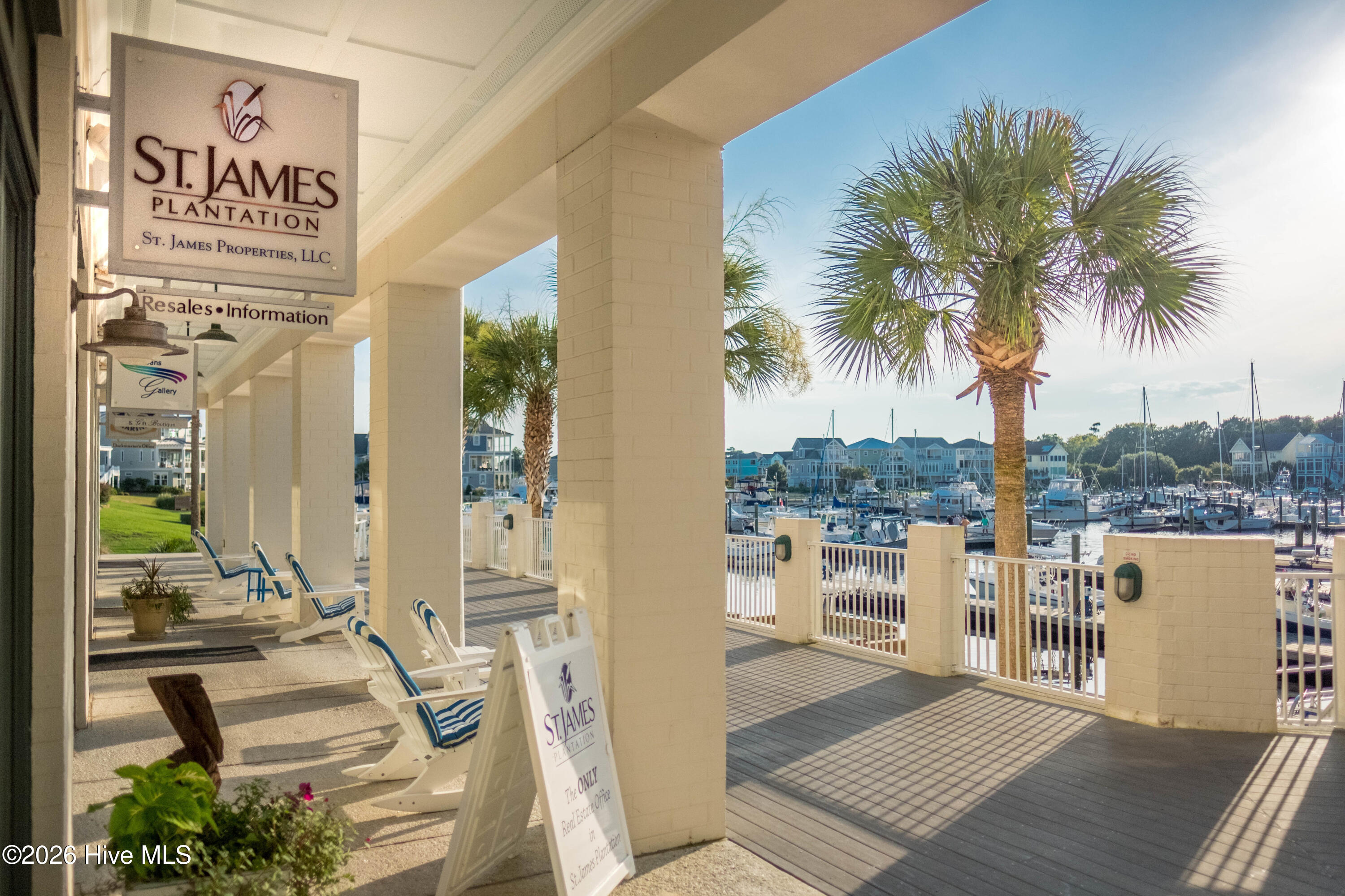 Undisclosed Address, Southport, NC, 28461