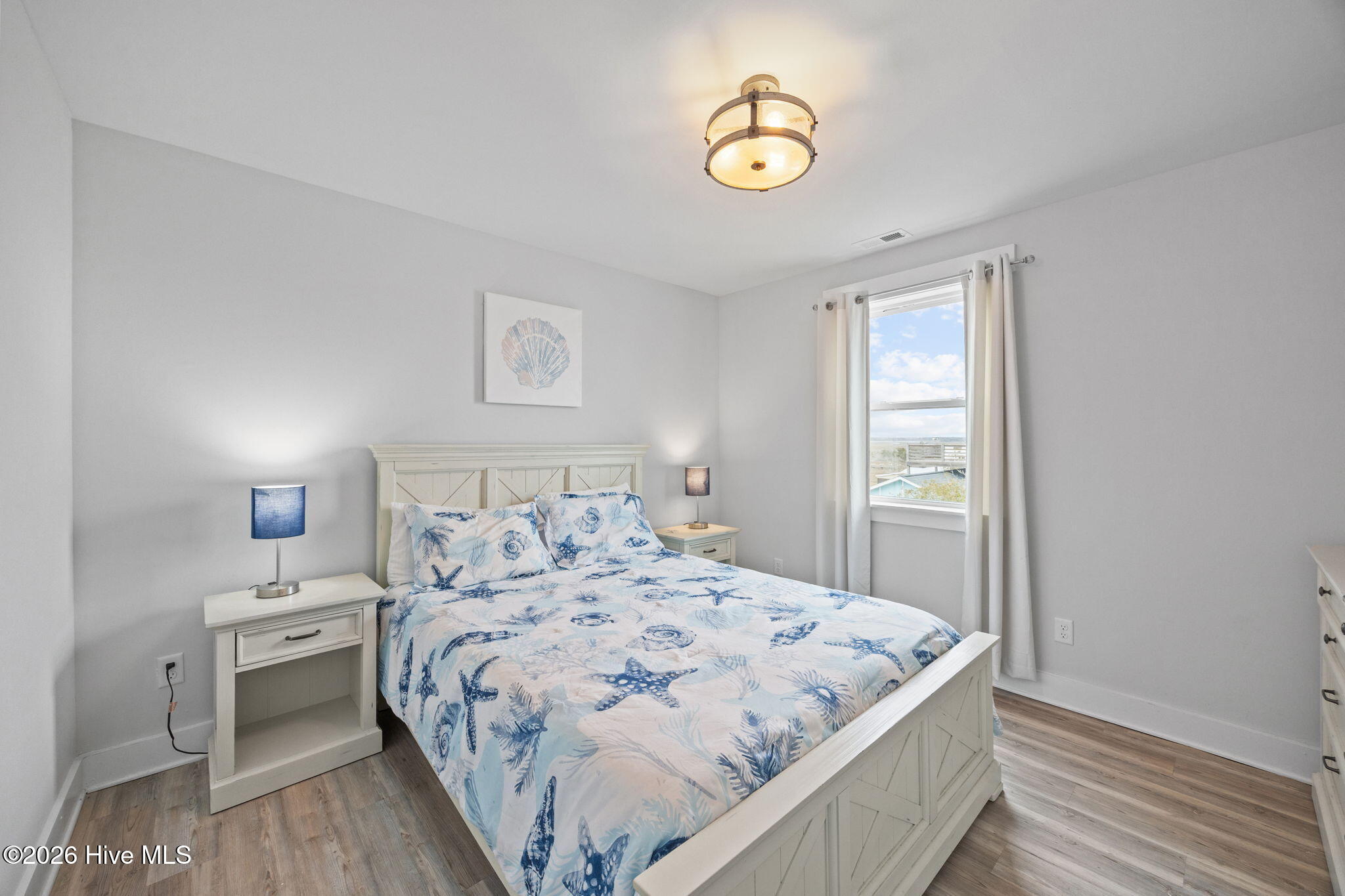 100557334 | Photo 19