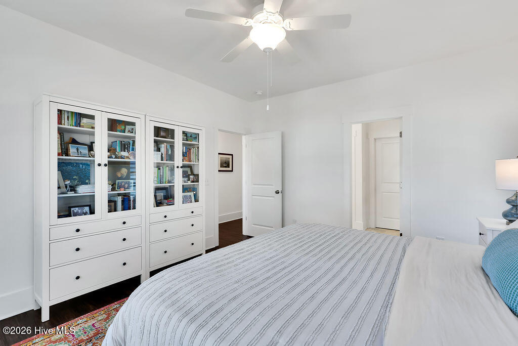 100549849 | Photo 21