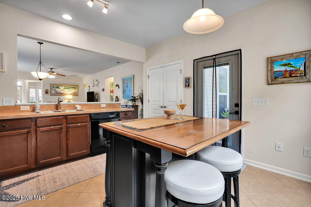 100532271 | Photo 17