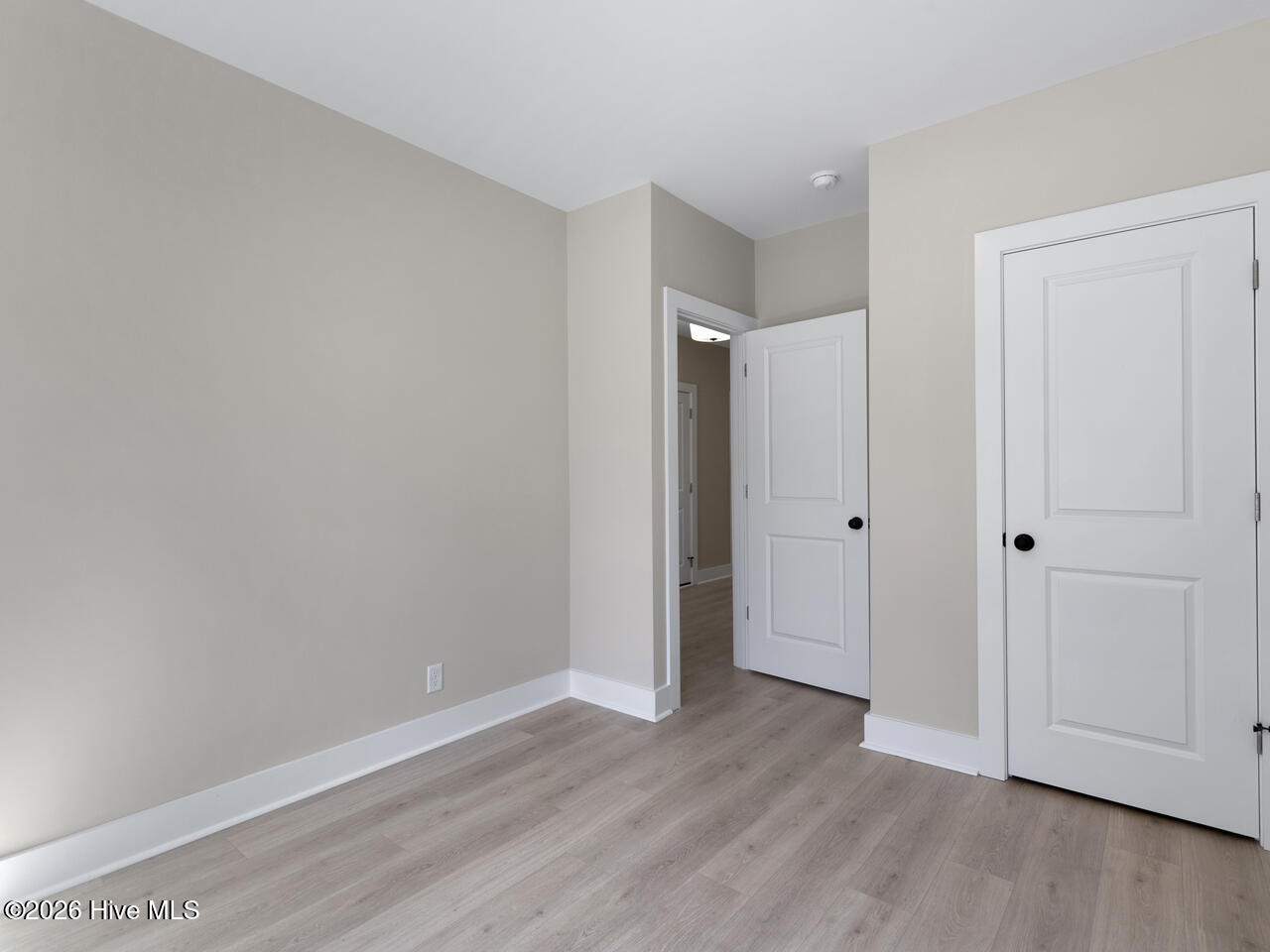 100565274 | Photo 25