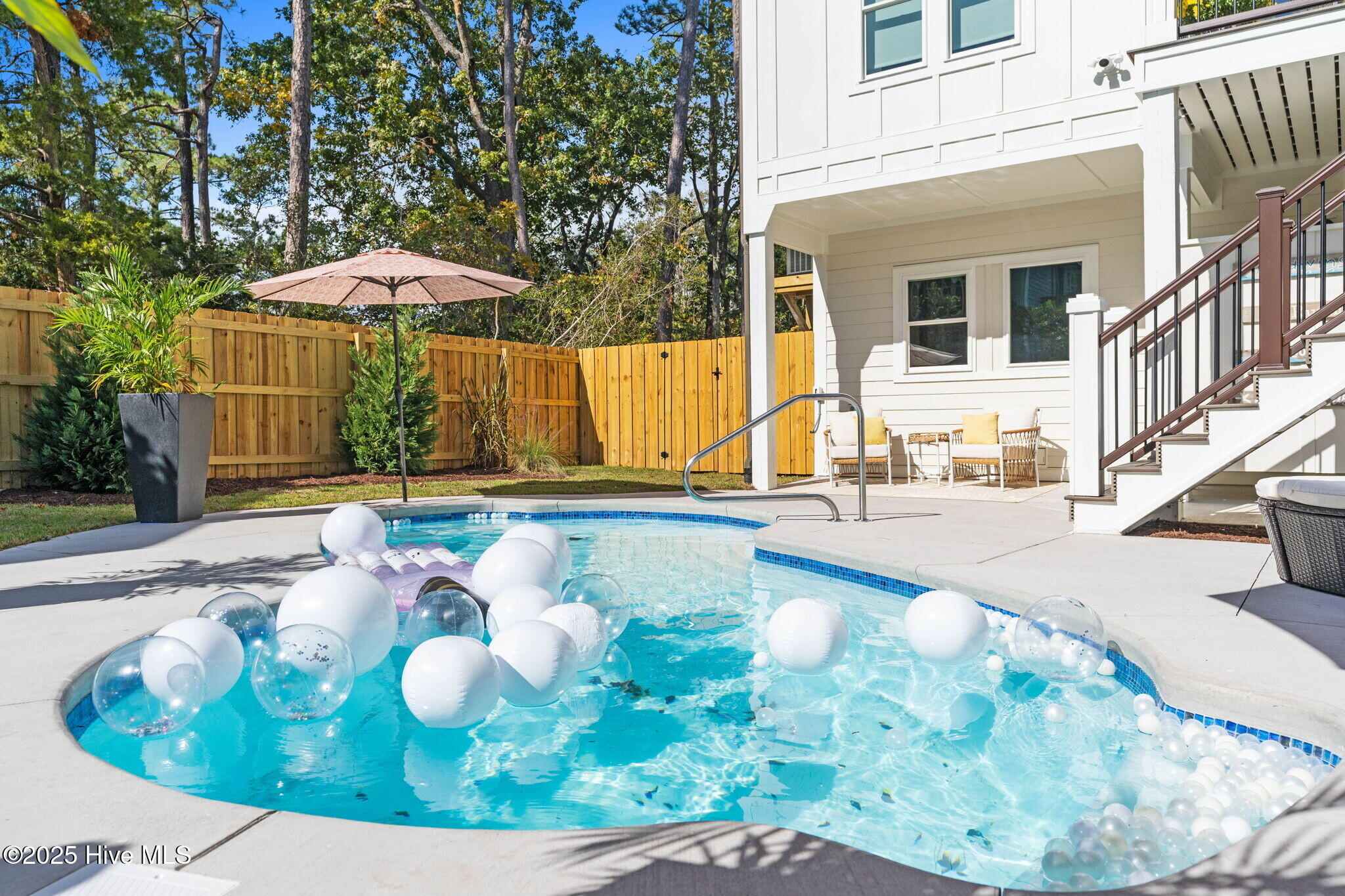 100516902 | Photo 91