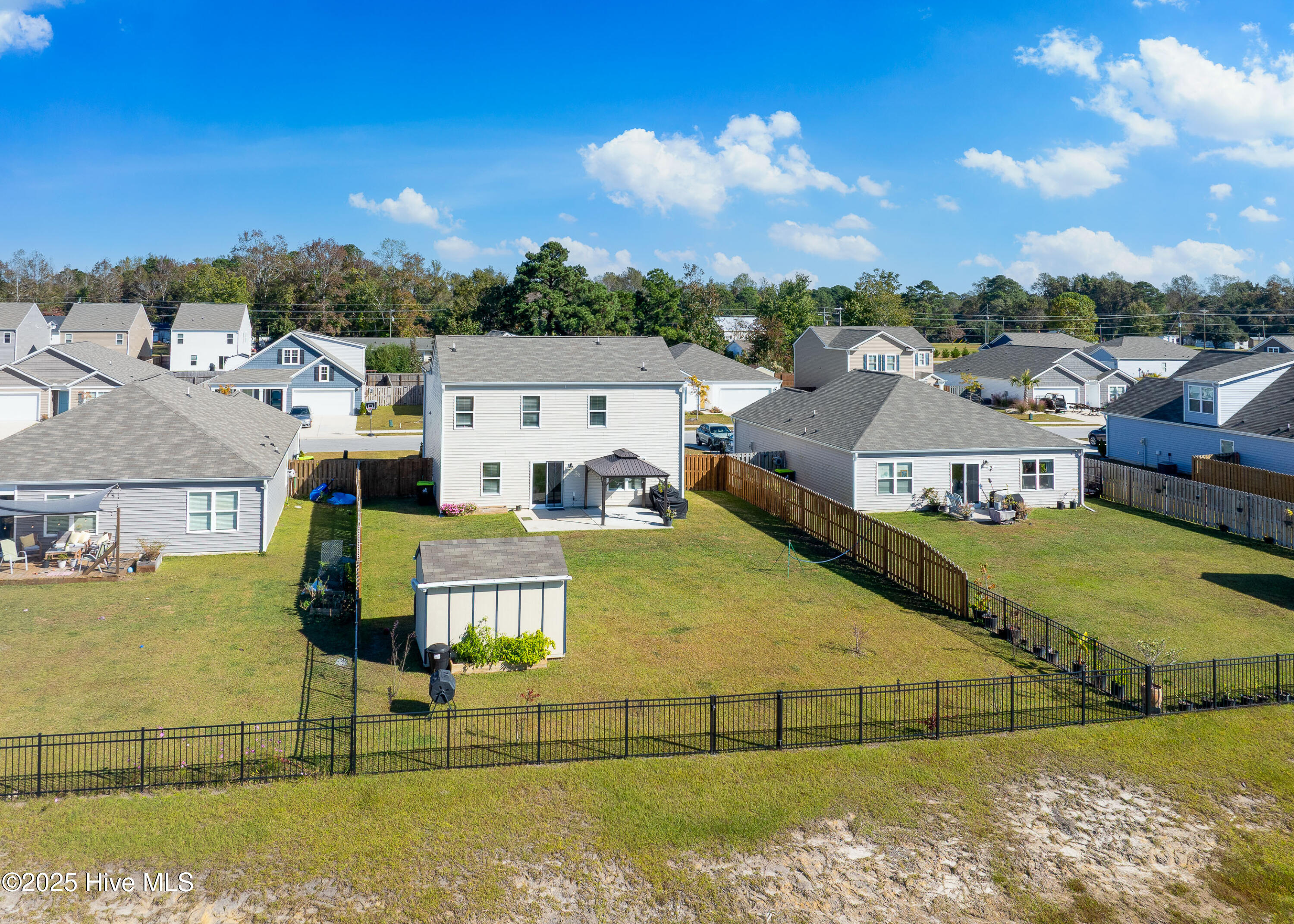 100539247 | Photo 43