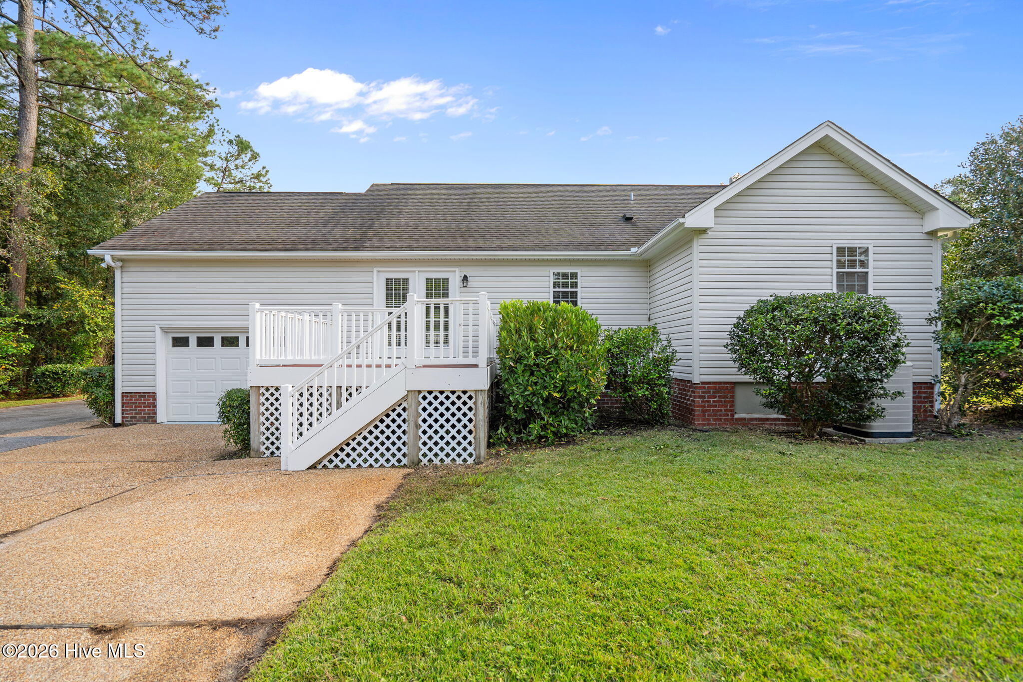 100552045 | Photo 33