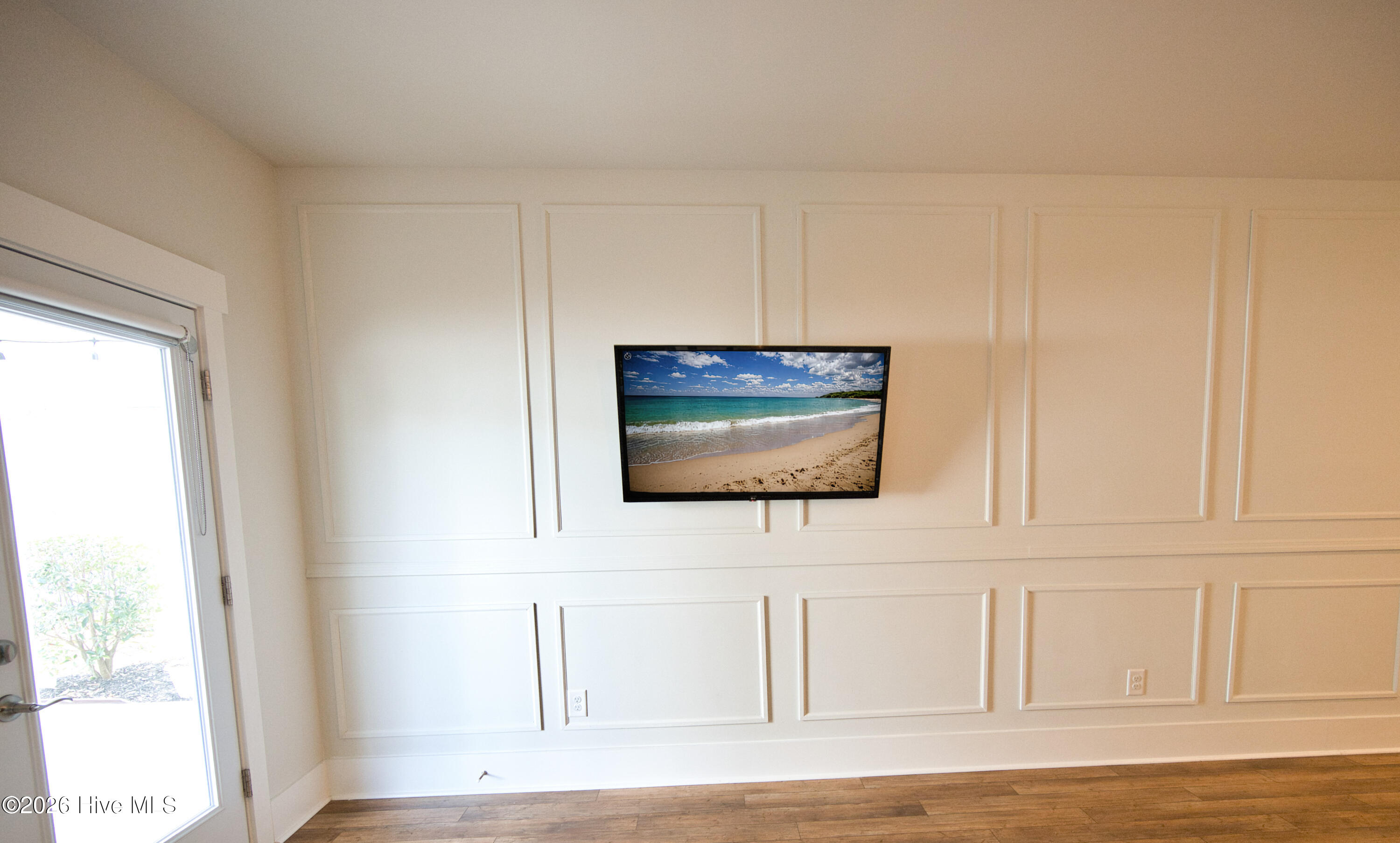 100551337 | Photo 36