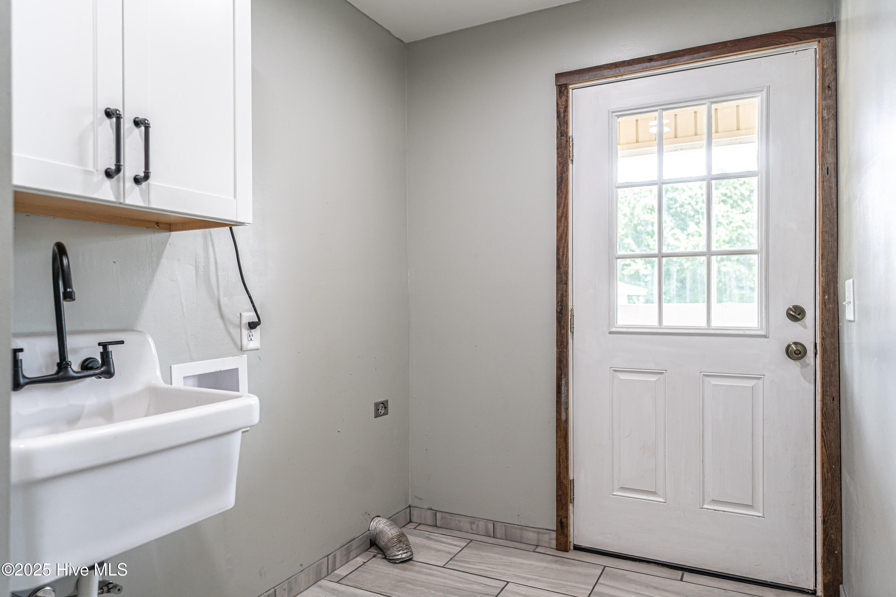 383 Lakey Siding Road