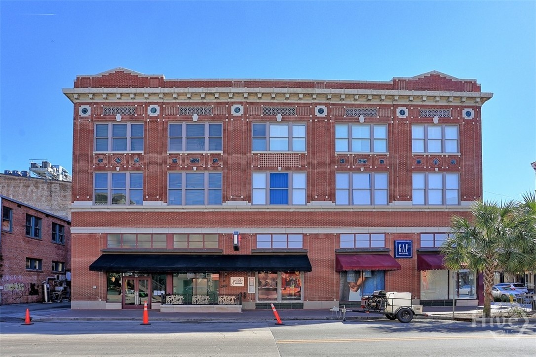 656 Timm Valley, Atlanta, GA, 30305