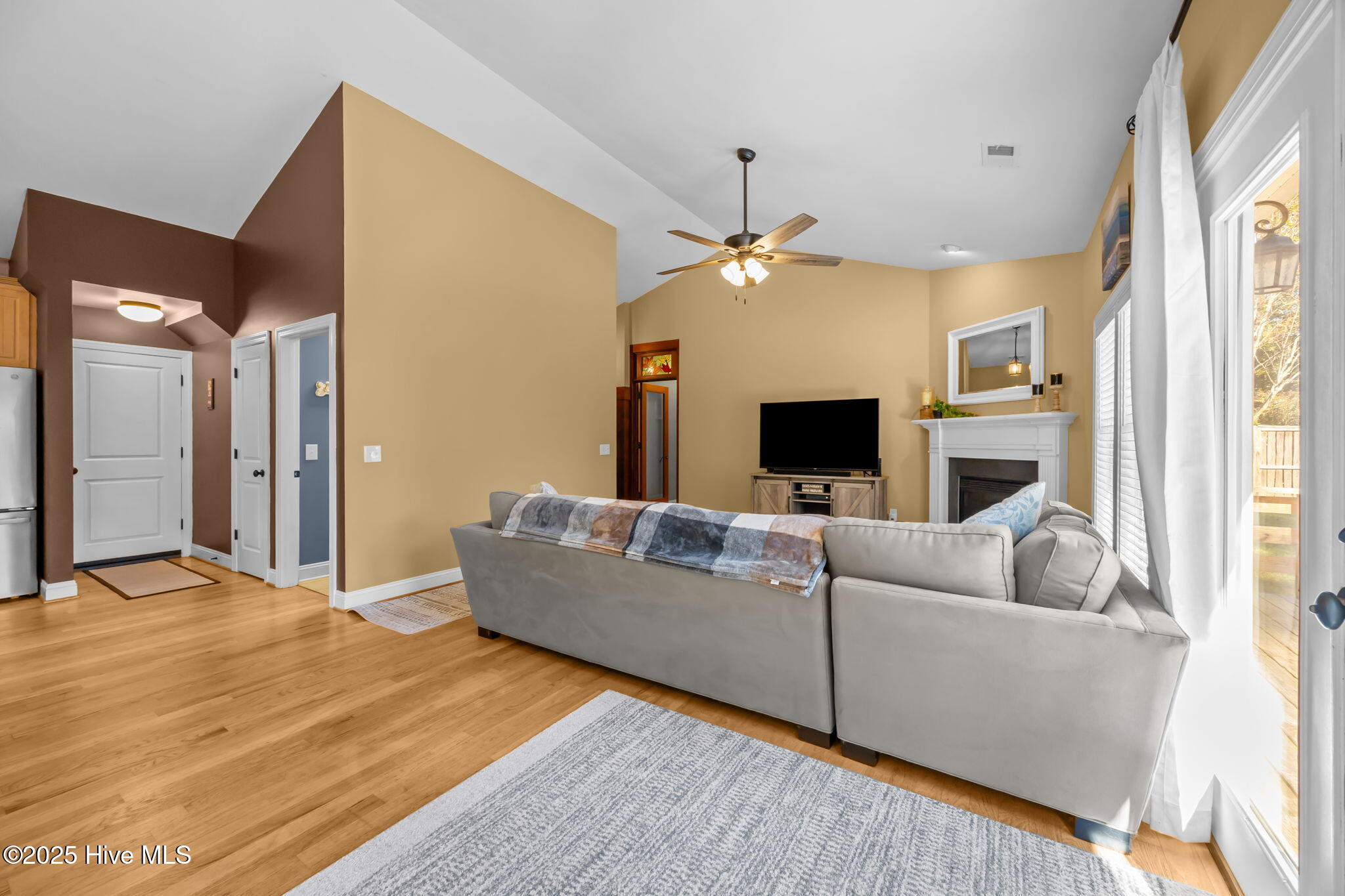 100539810 | Photo 13