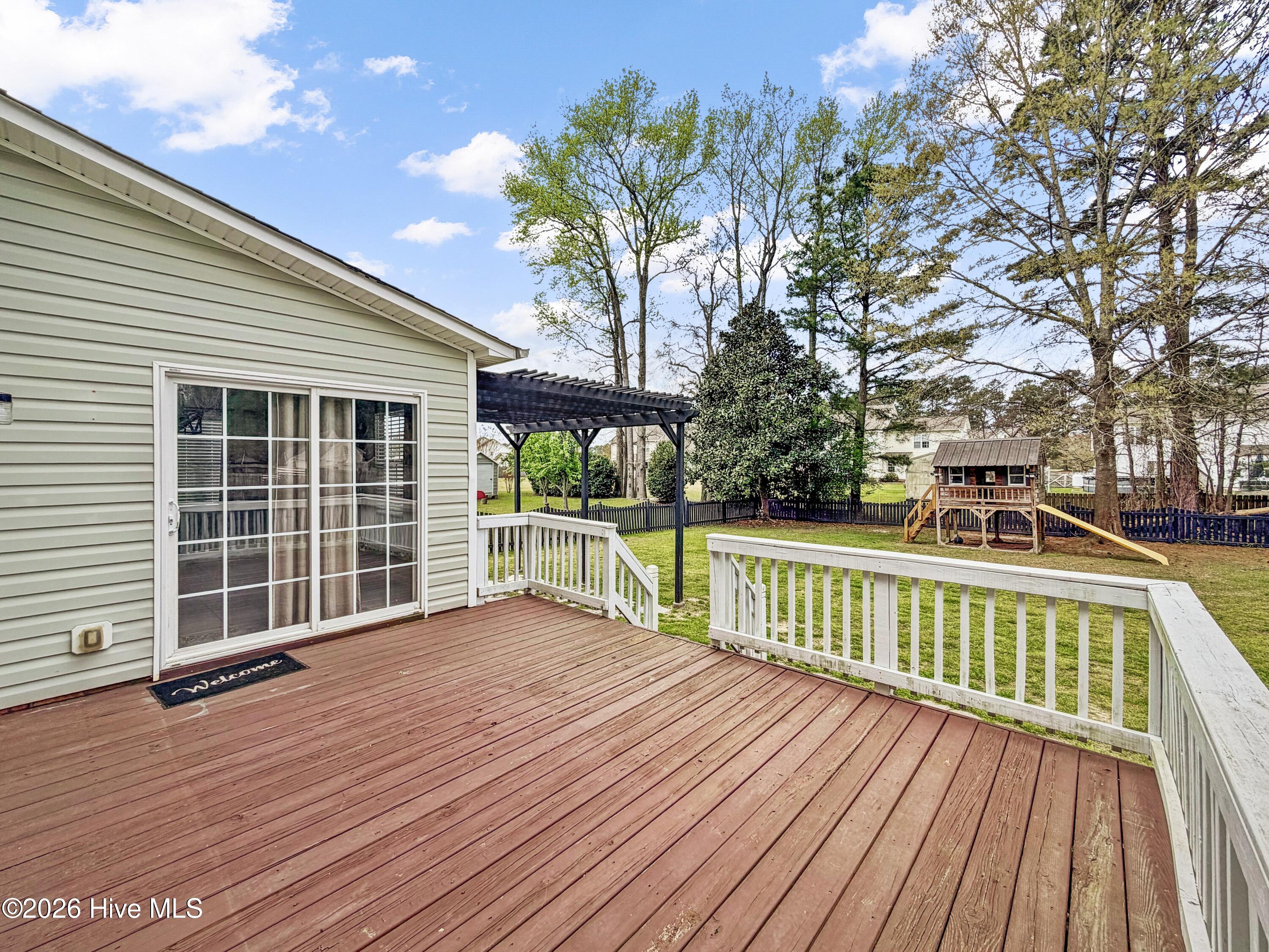 100564126 | Photo 54