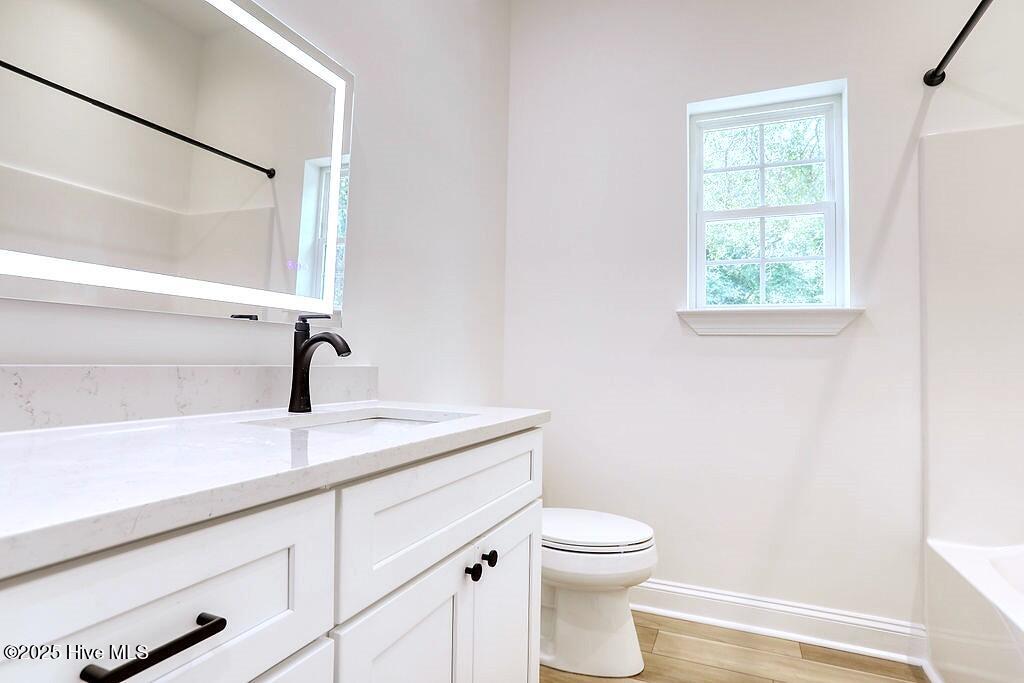 100499257 | Photo 36