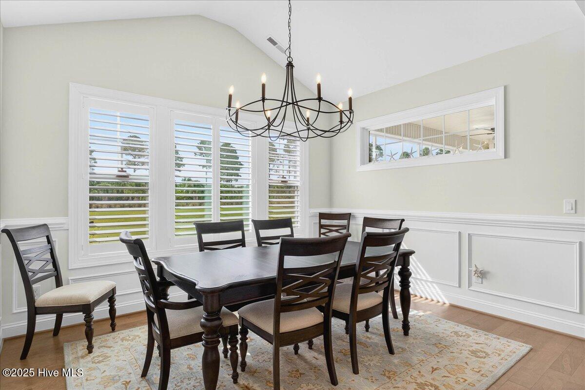 100537556 | Photo 17