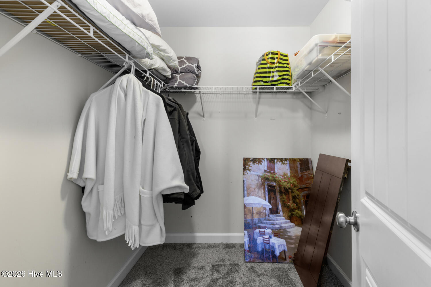 100548430 | Photo 30