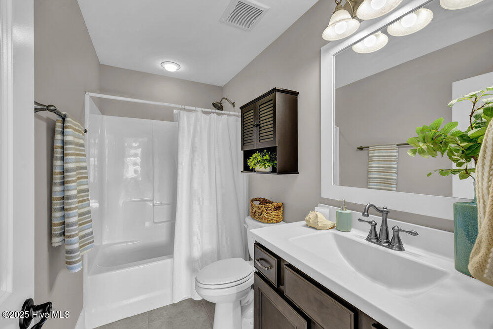 100539818 | Photo 33