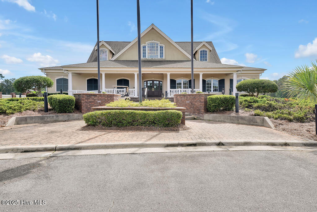 100535984 | Photo 130