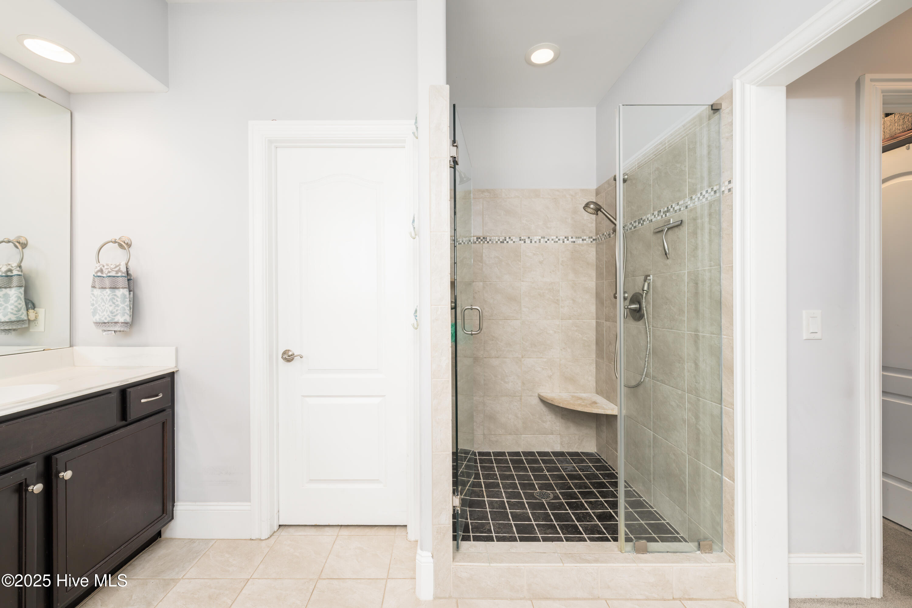 100535400 | Photo 30