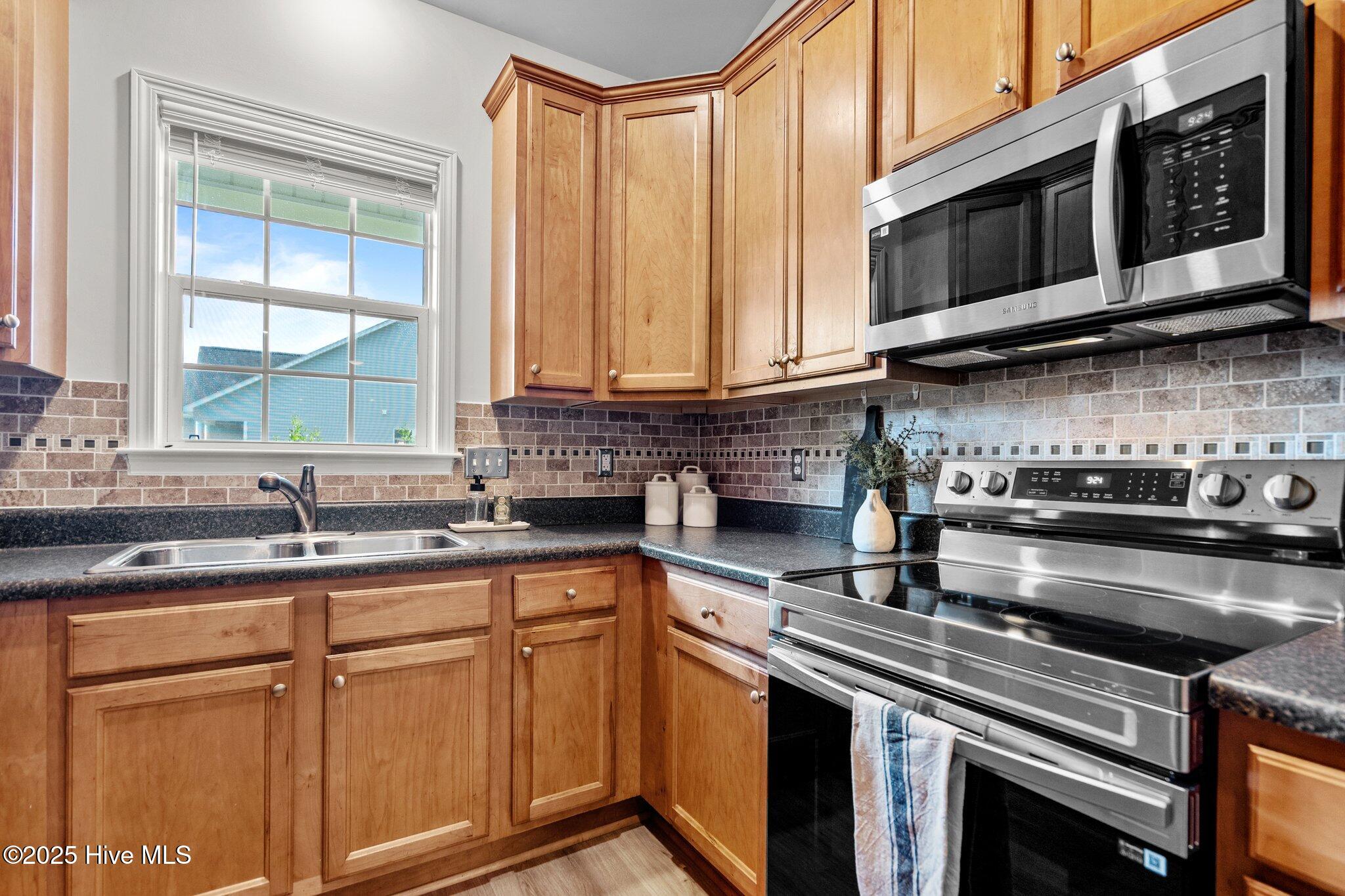 100514871 | Photo 18