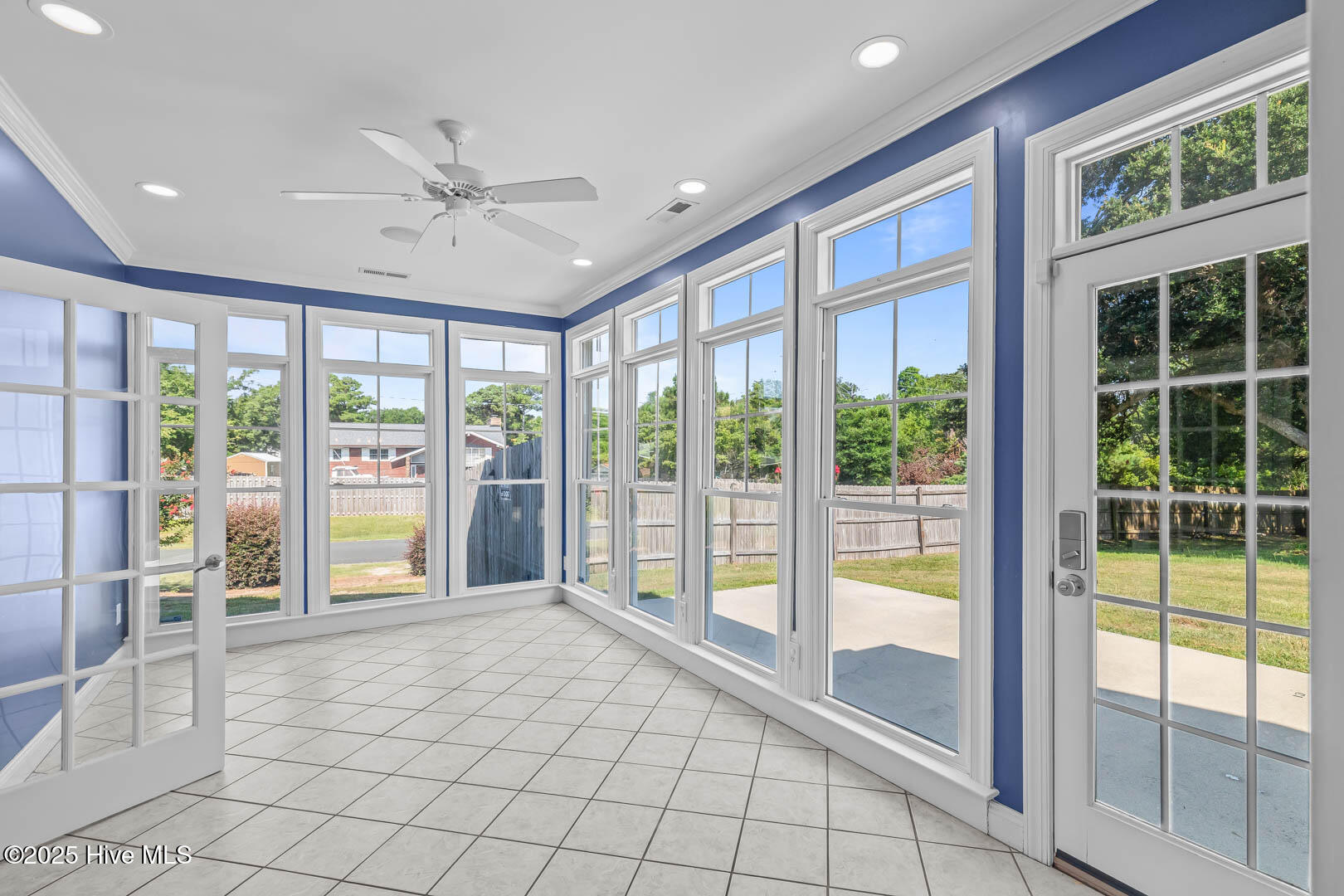 100512903 | Photo 23