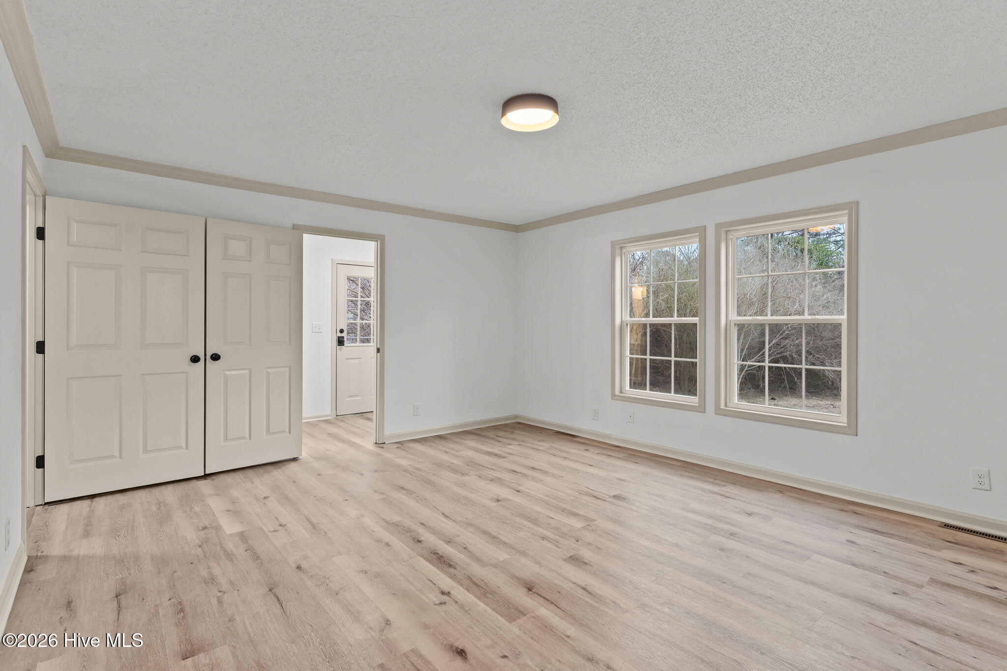 100557203 | Photo 23