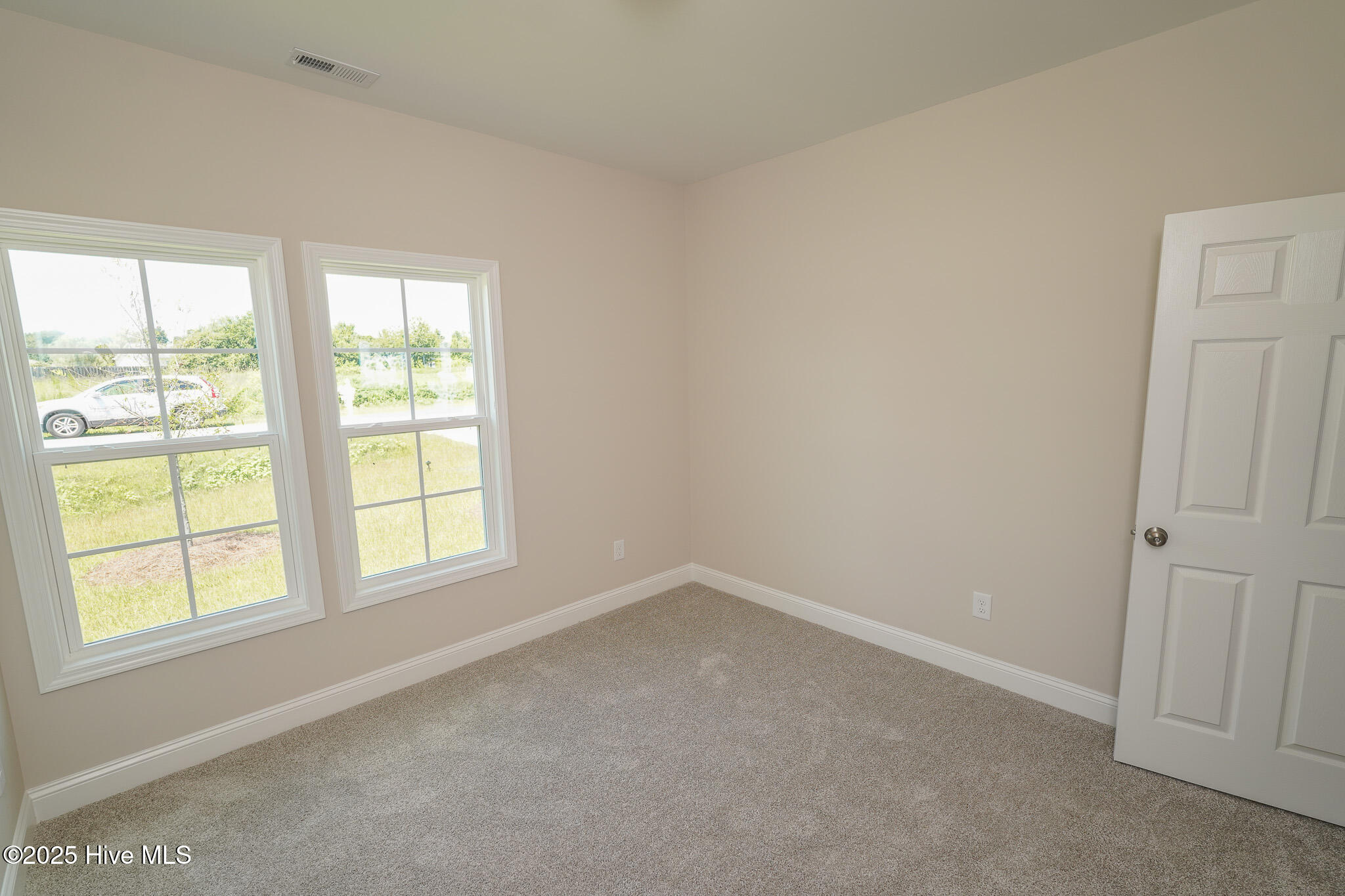 100488193 | Photo 10